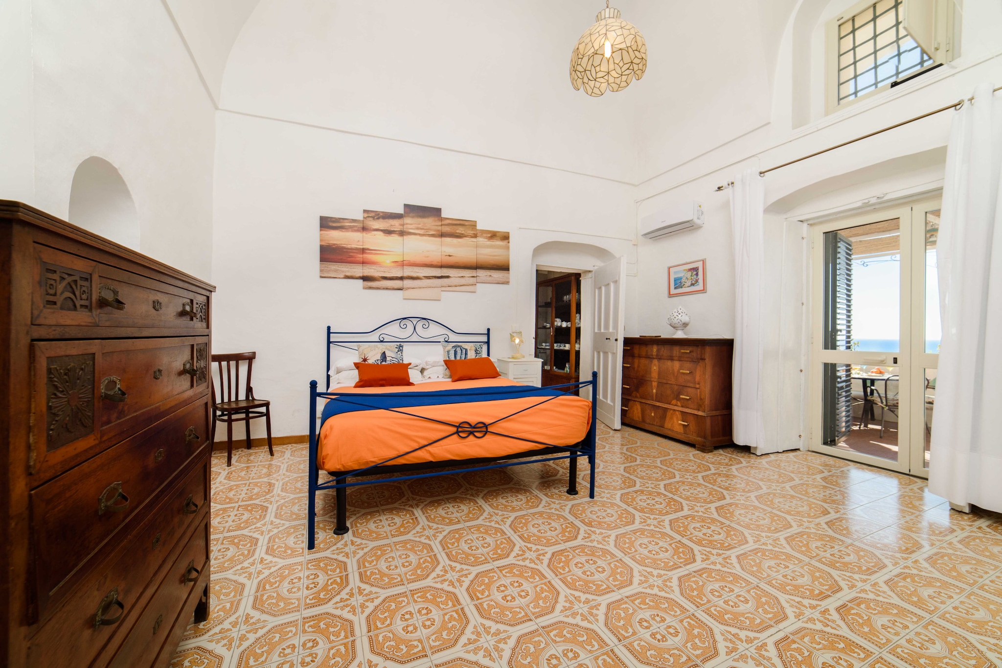 Romantic Antica Sponda-Bedroom