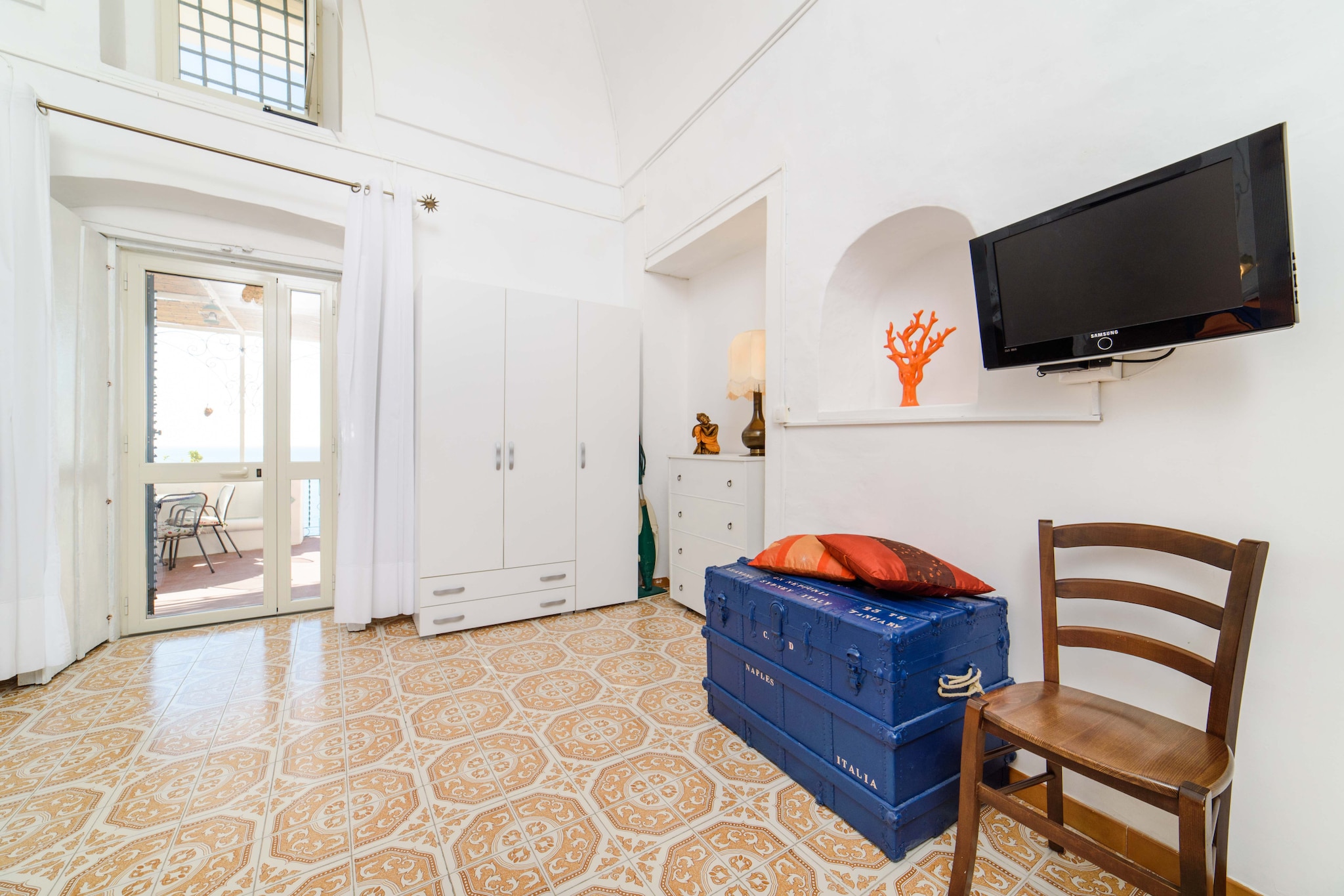 Romantic Antica Sponda-Bedroom