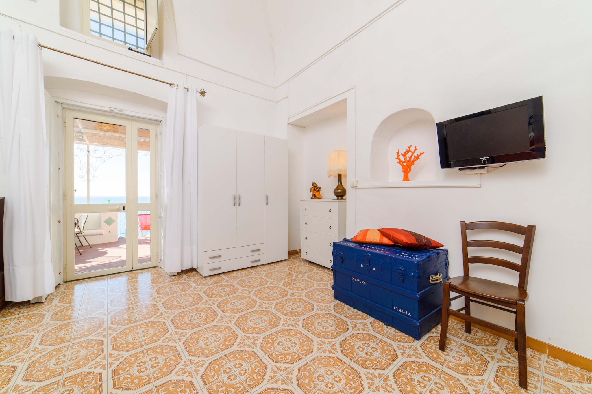Romantic Antica Sponda-Bedroom