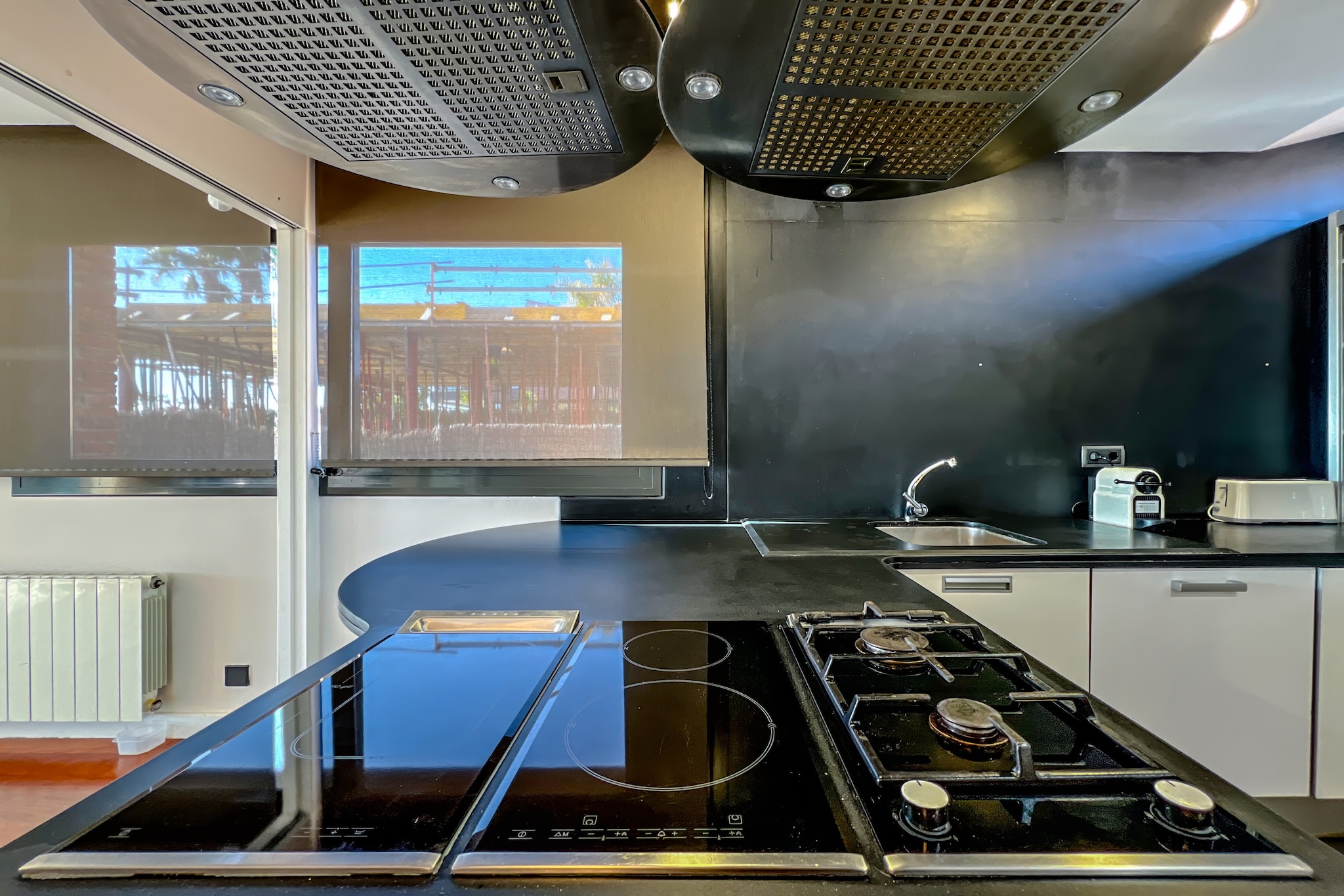 Vivalidays Villa Amatista - Caldes d' Estrac-Cuisine