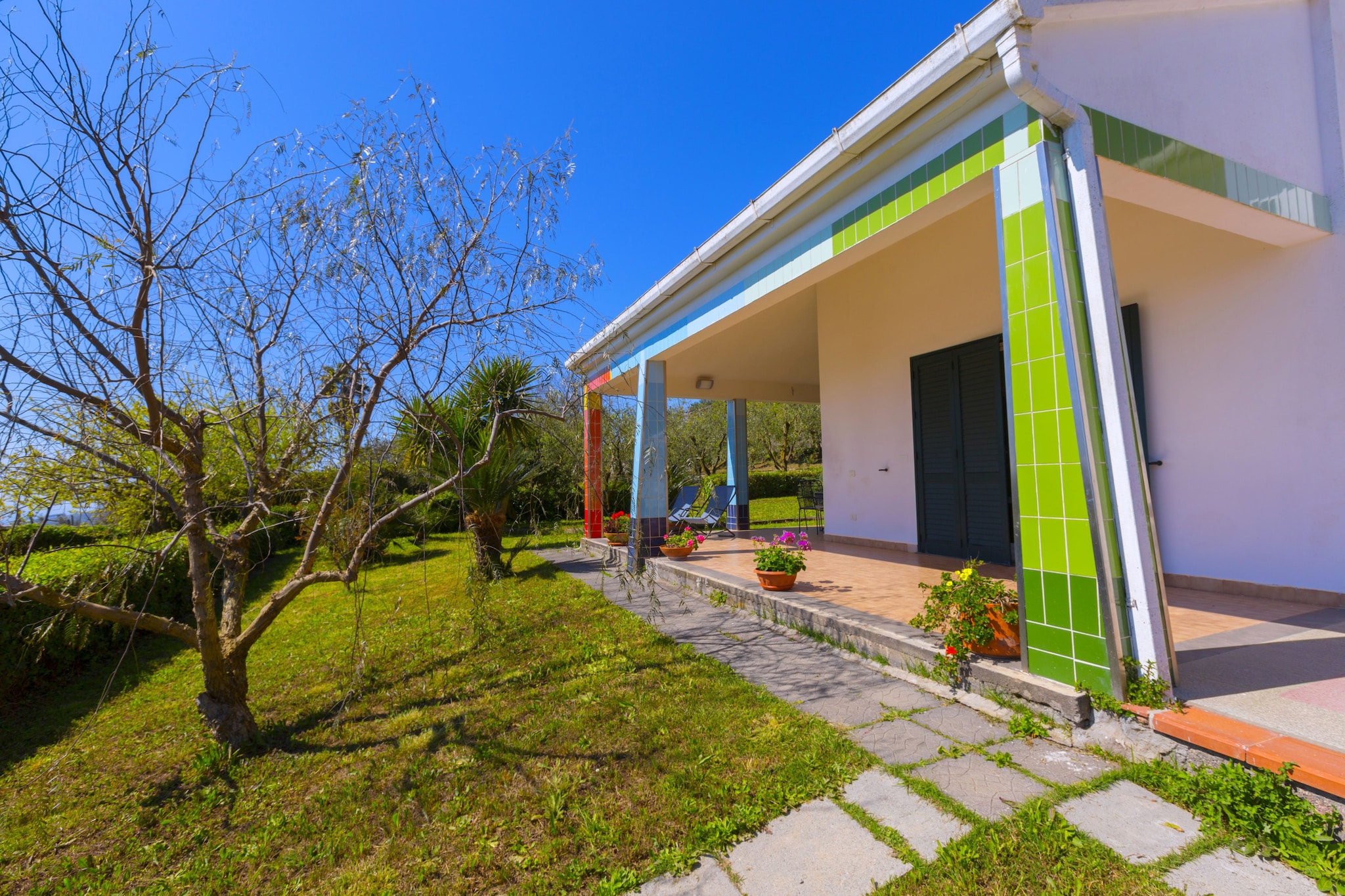 Estate4home - Villa Corinna-Gardens summer