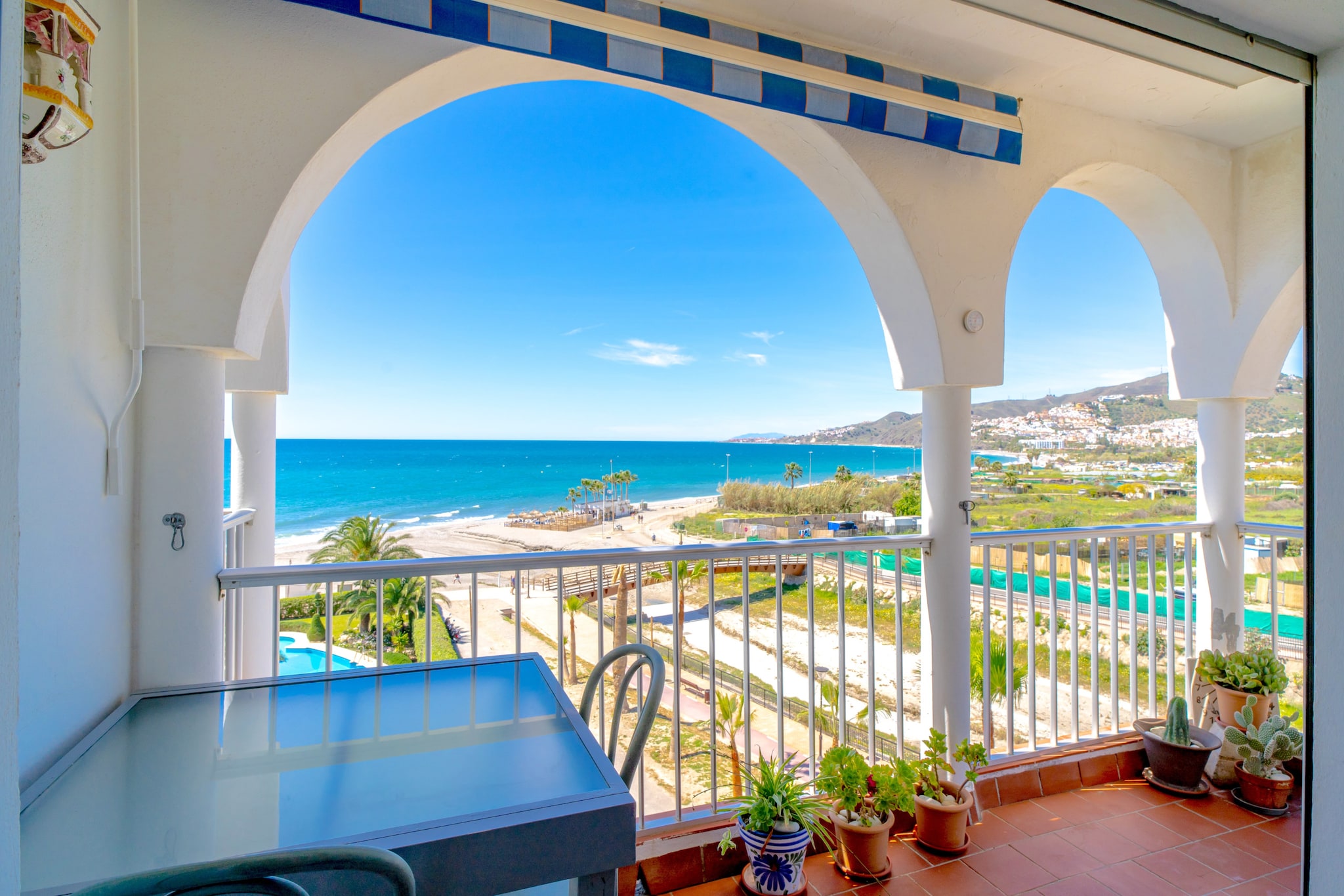 Stella Maris Beachfront 3A by Casasol-Terrassenbalkon