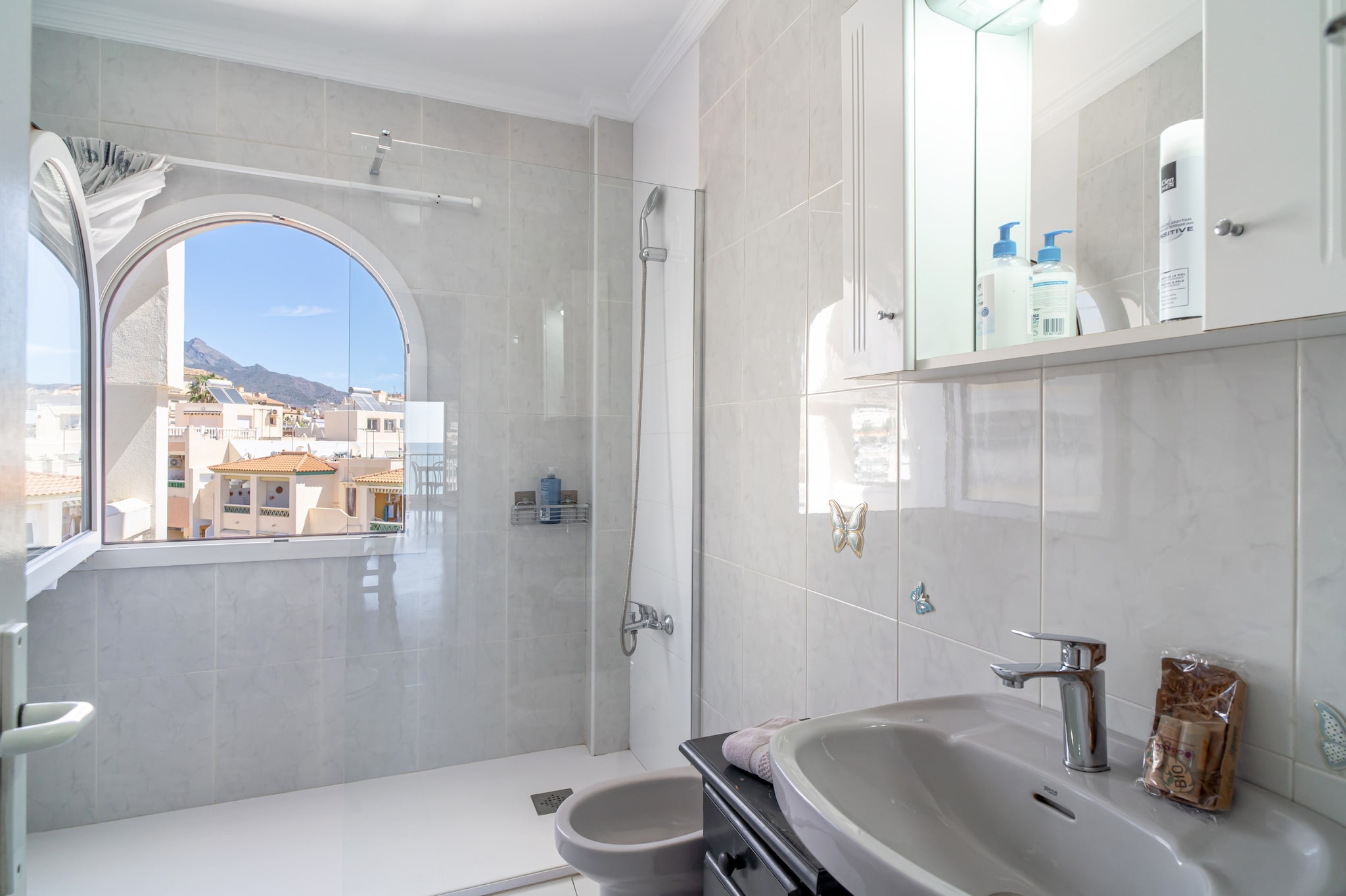 Stella Maris Beachfront 3A by Casasol-Badezimmer