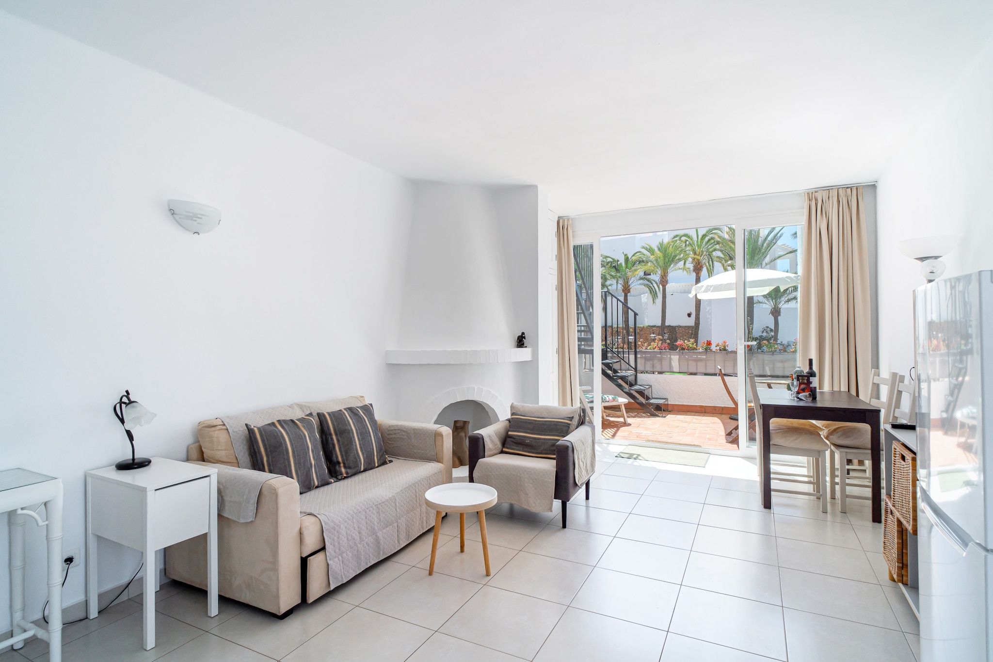 Hibiscos Seaview Terrace by Casasol