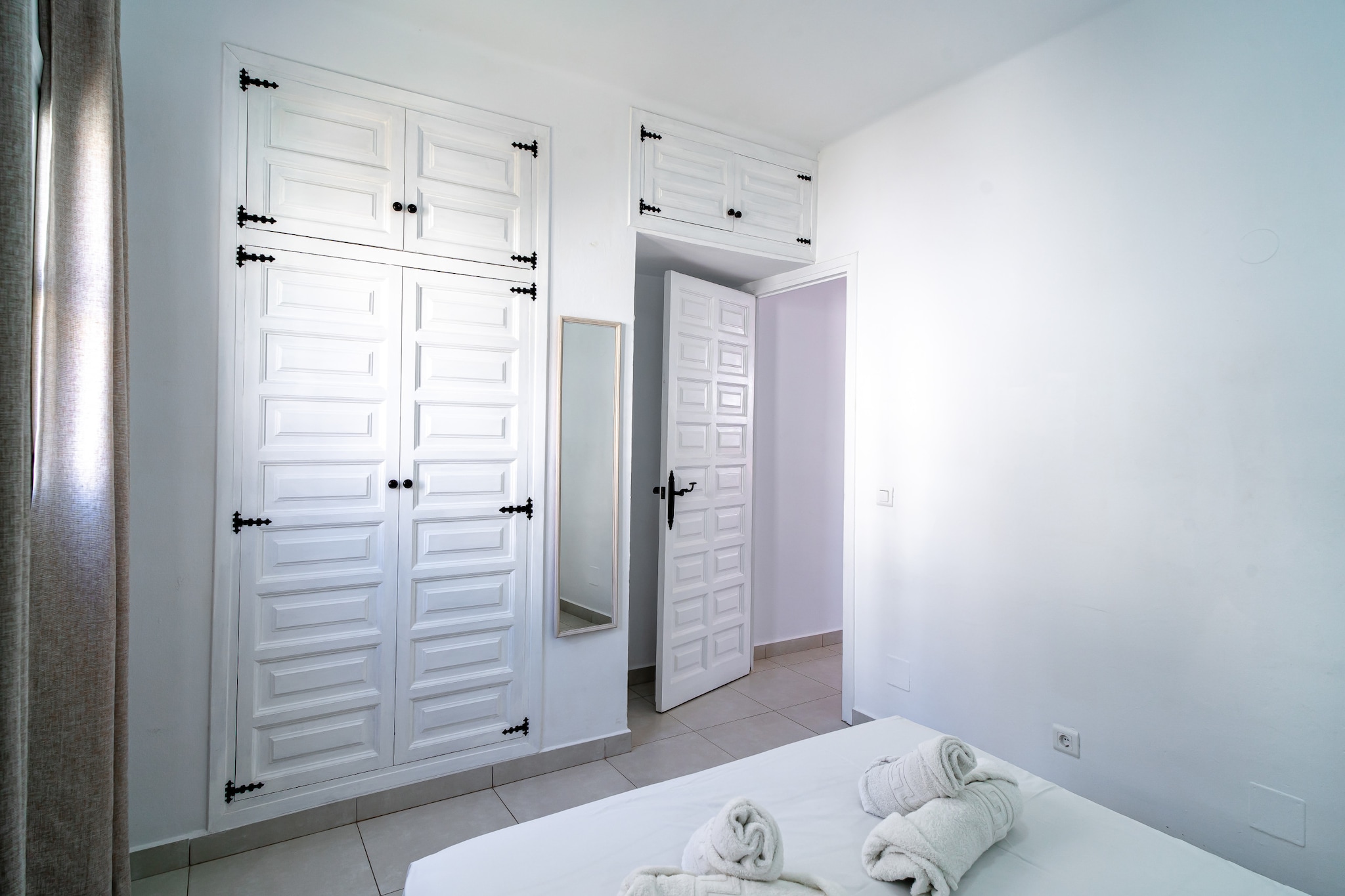 Hibiscos Seaview Terrace by Casasol-Schlafzimmer