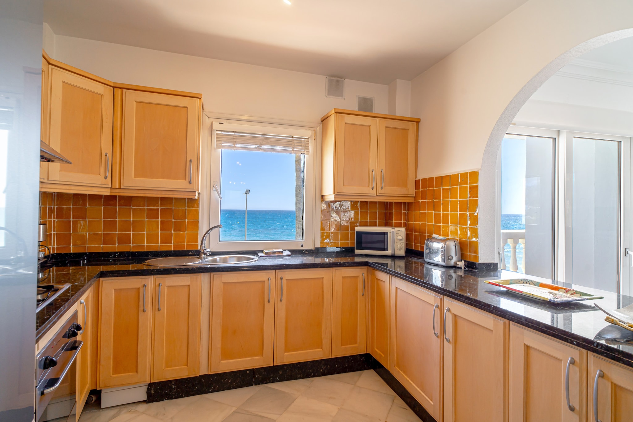 Stella Maris Beachfront 1J by Casasol-Küche