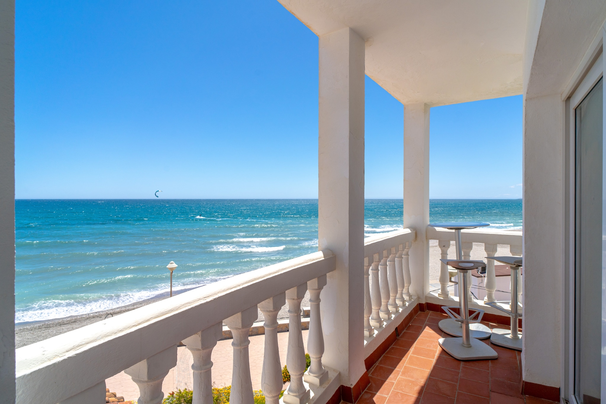 Stella Maris Beachfront 1J by Casasol-Terrasse