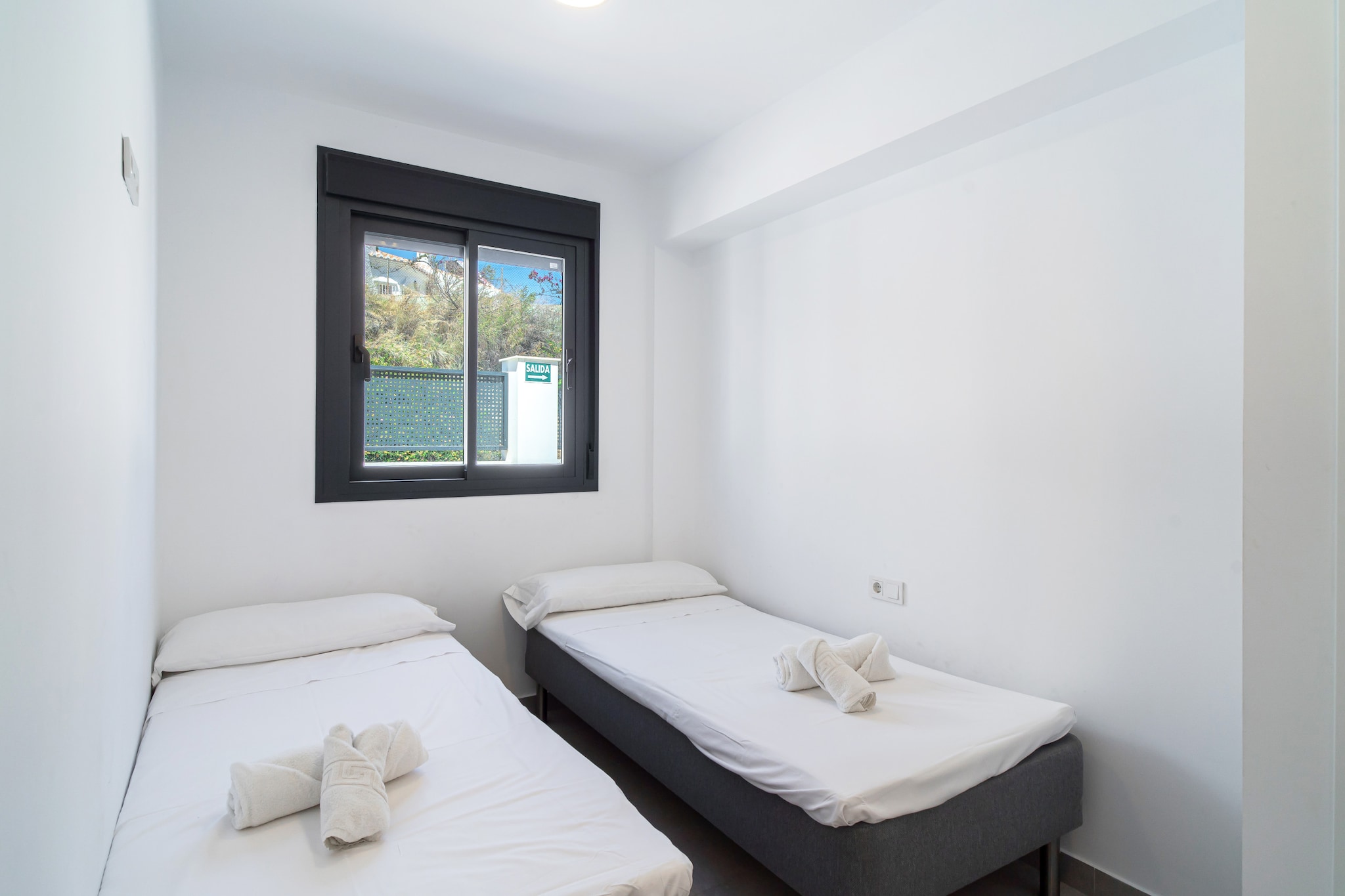 Terrazas de Ladera Duplex 9 by Casasol-Schlafzimmer