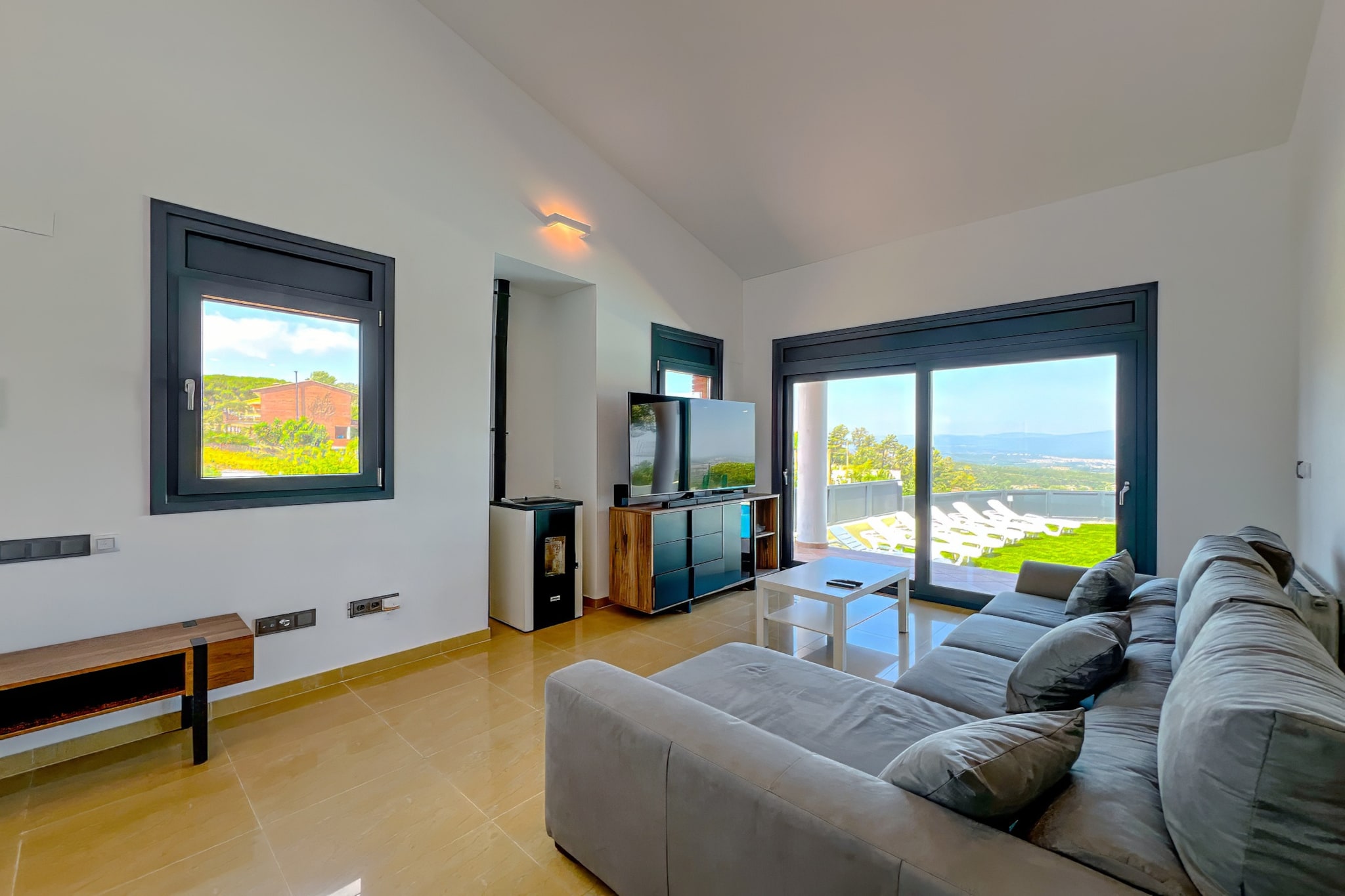 Vivalidays Dali - Costa Brava-Wohnzimmer