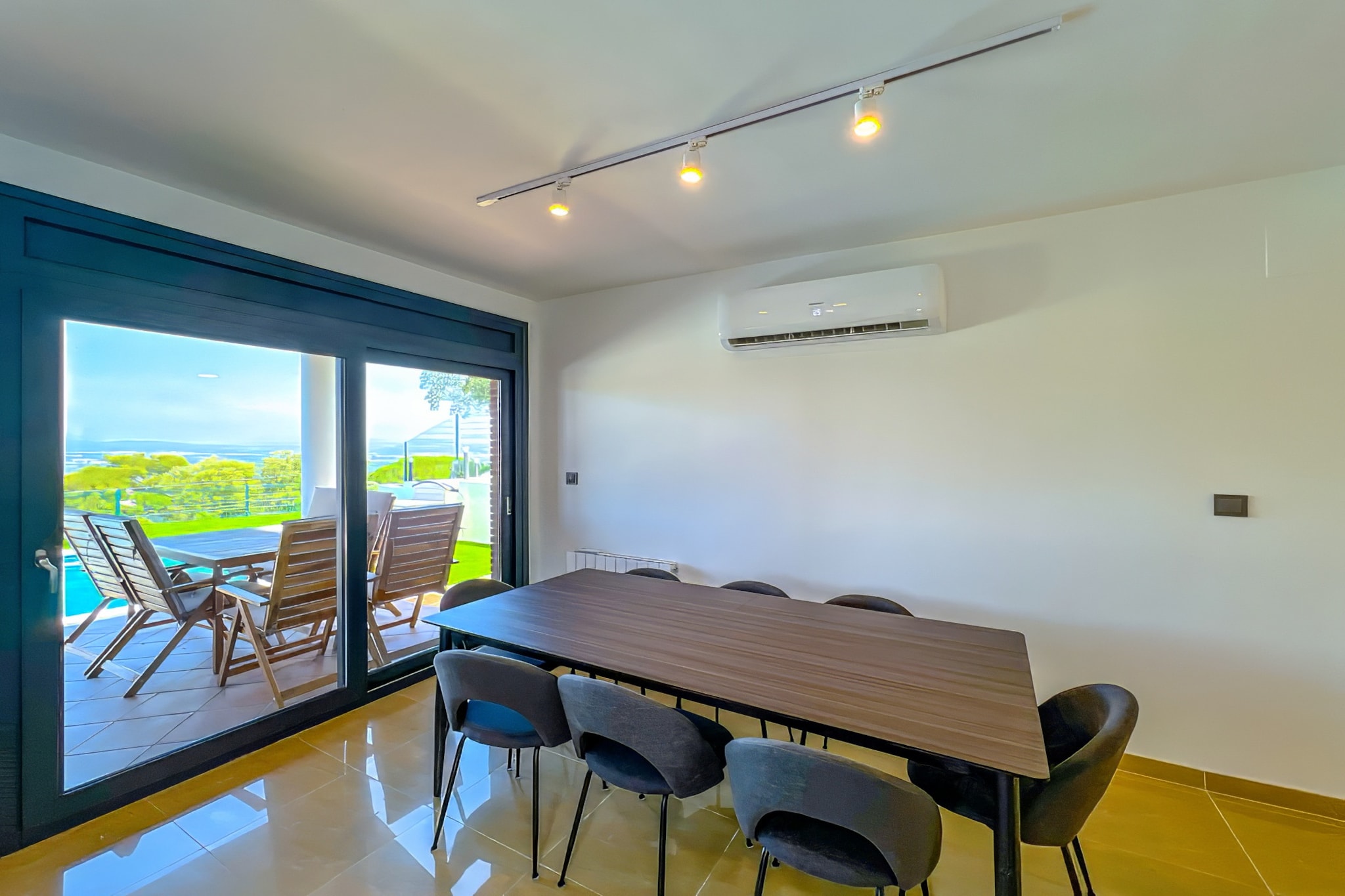 Vivalidays Dali - Costa Brava-Esszimmer