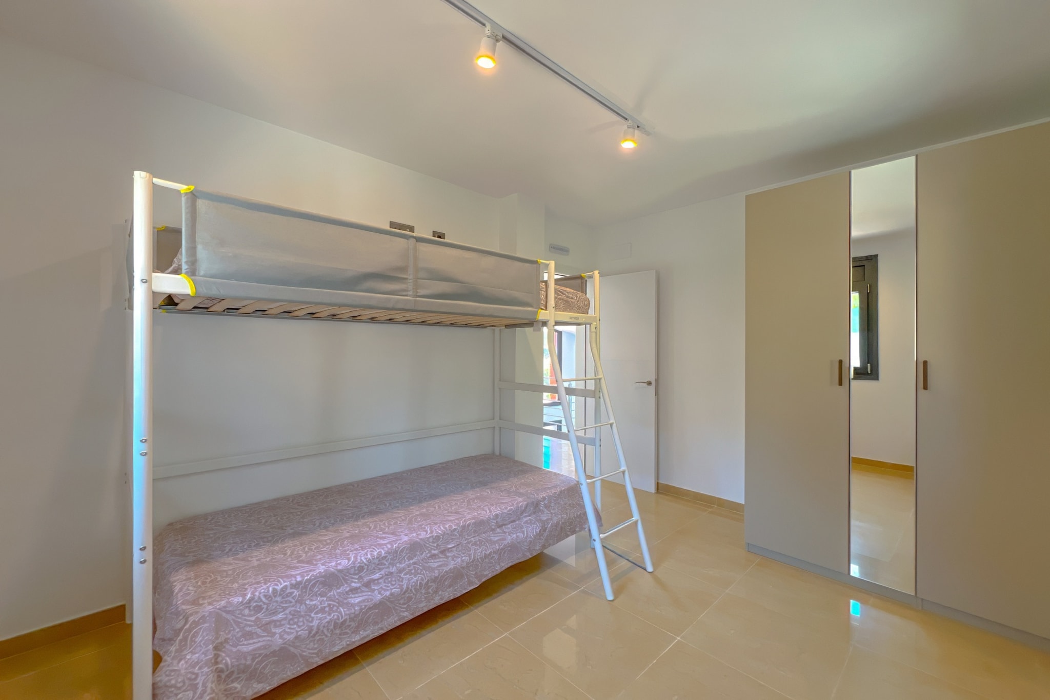 Vivalidays Dali - Costa Brava-Schlafzimmer