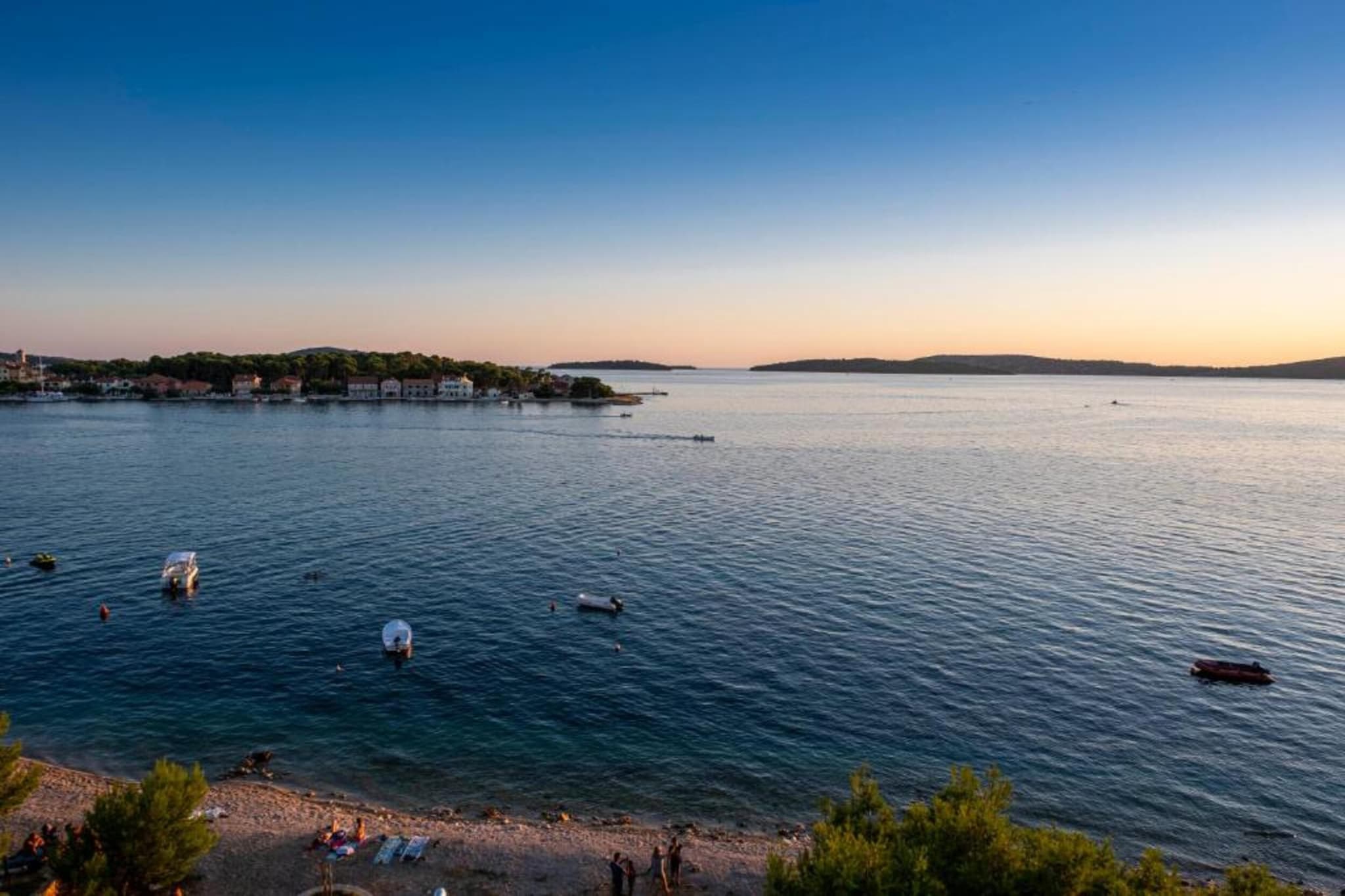 Apartments Gaj Brodarica - A7-Gebieden zomer 5km