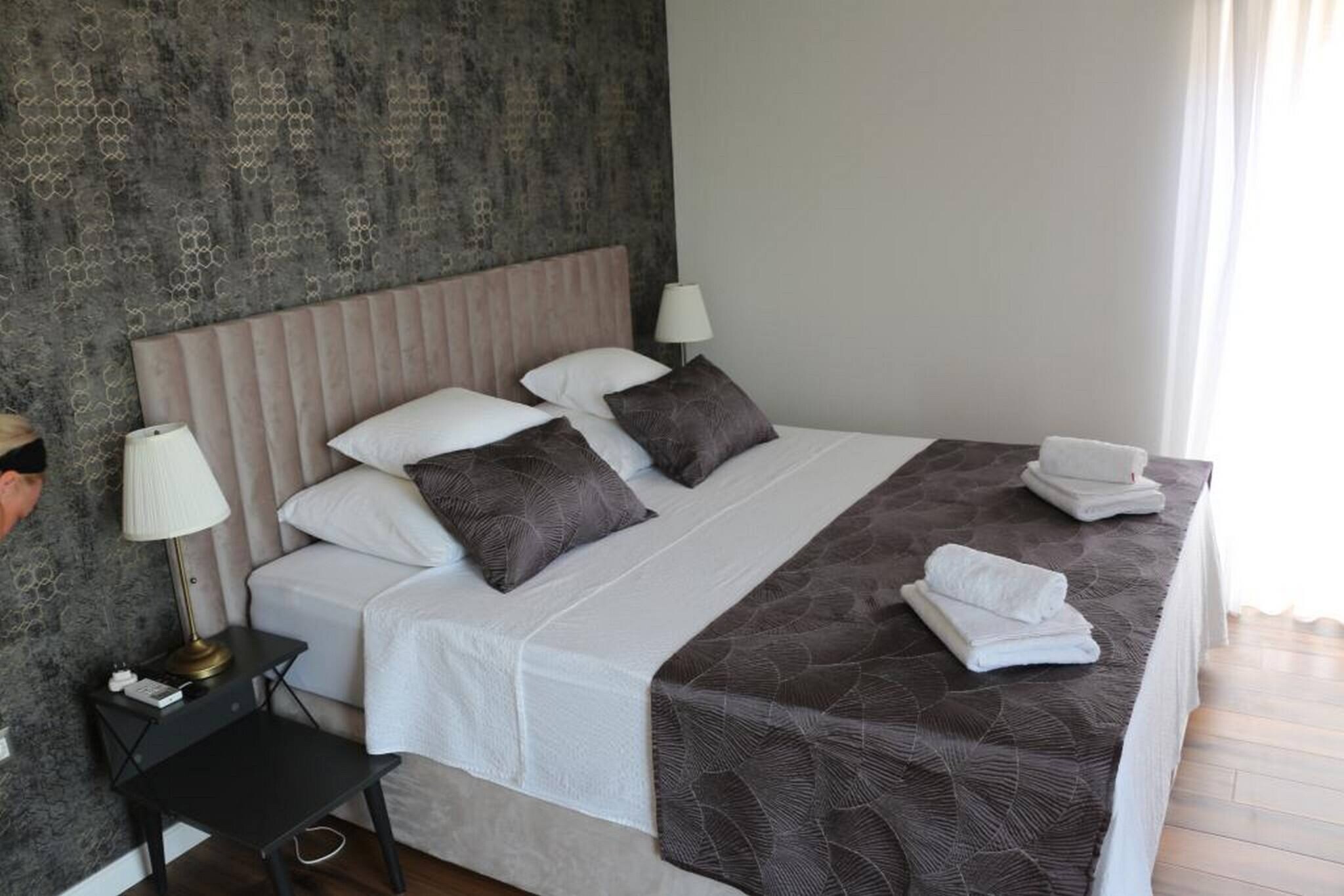 Apartments Marvi - one bedroom apartment (Right)-Slaapkamer
