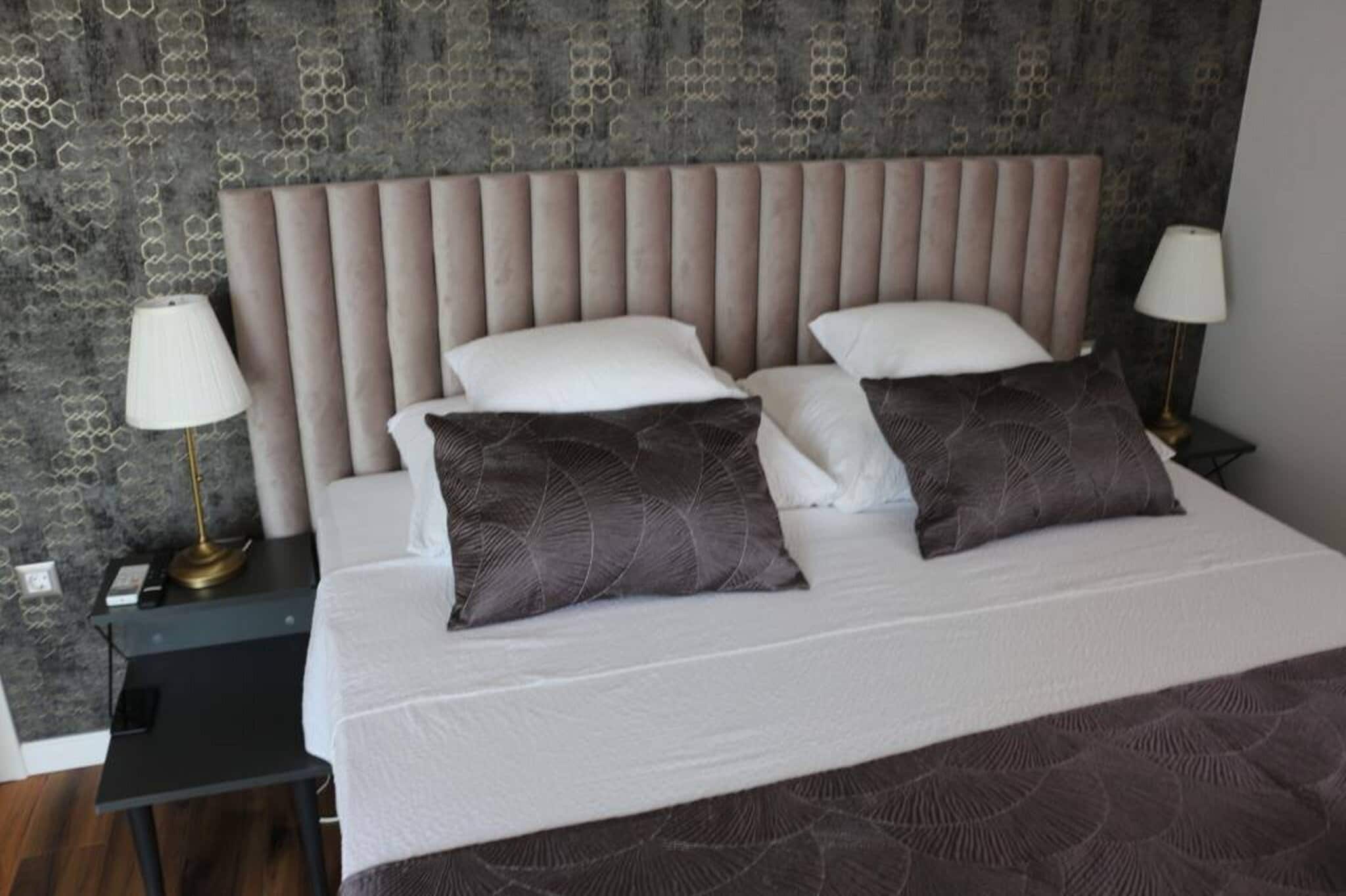 Apartments Marvi - one bedroom apartment (Right)-Slaapkamer