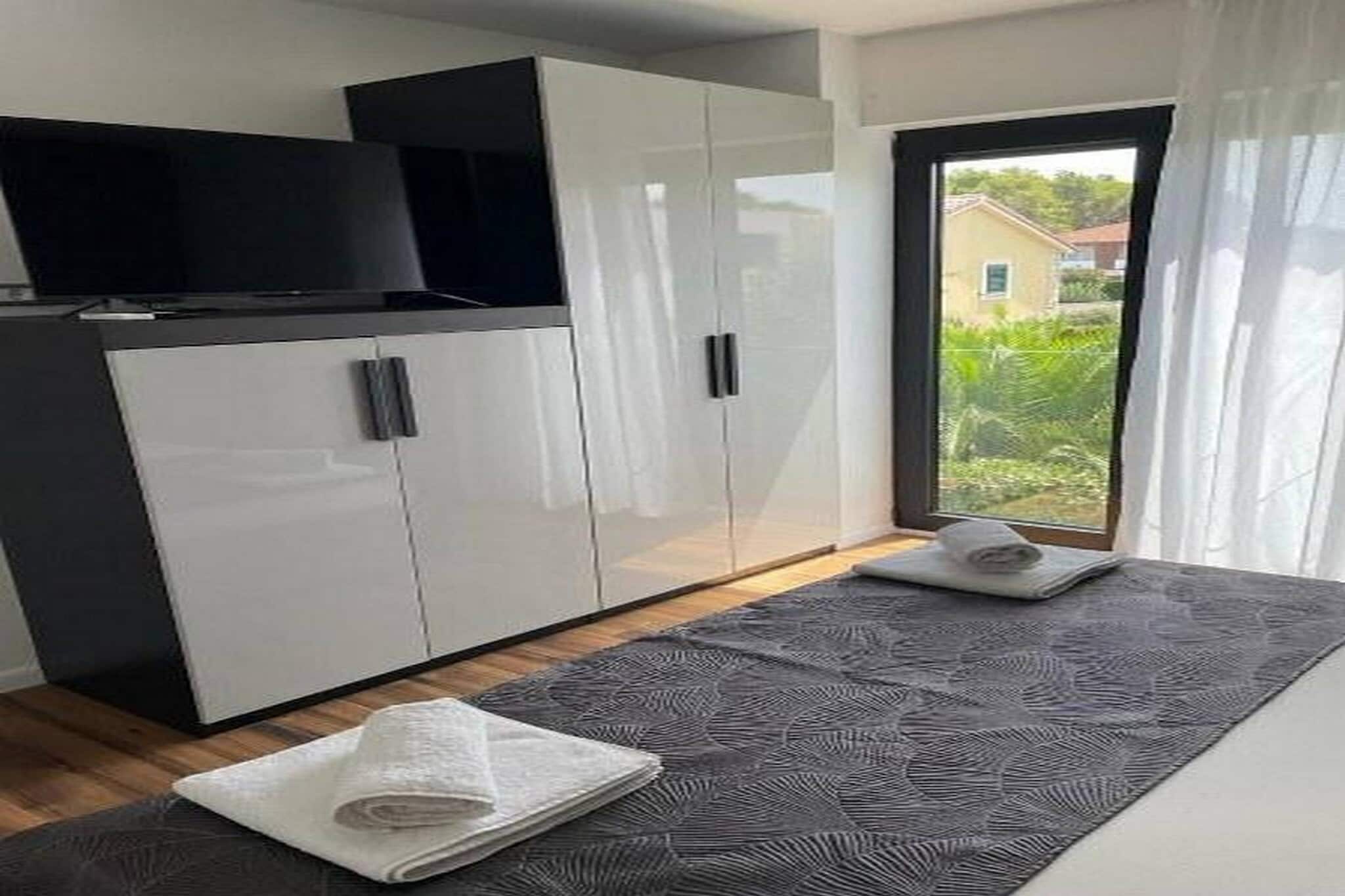 Apartments Marvi - one bedroom apartment (Left)-Slaapkamer