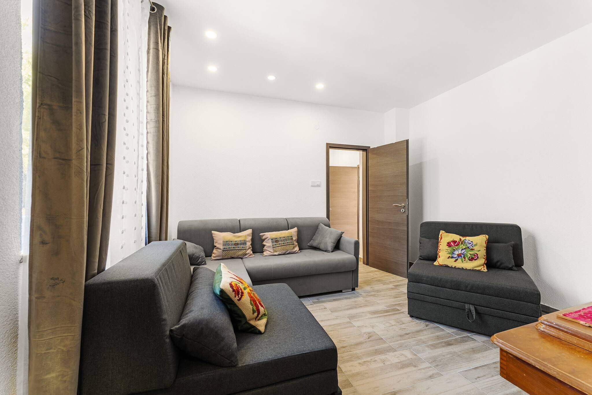 Apartments Kukljica - one bedroom apartment-Woonkamer