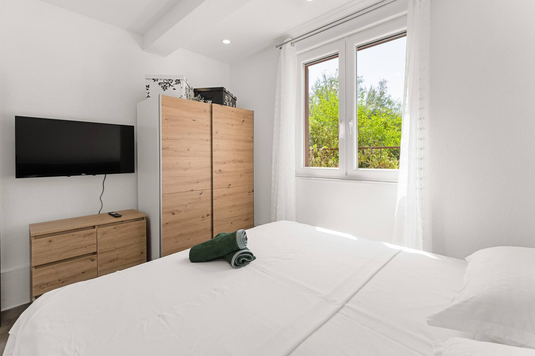 Apartments Kukljica - two bedroom apartment-Slaapkamer