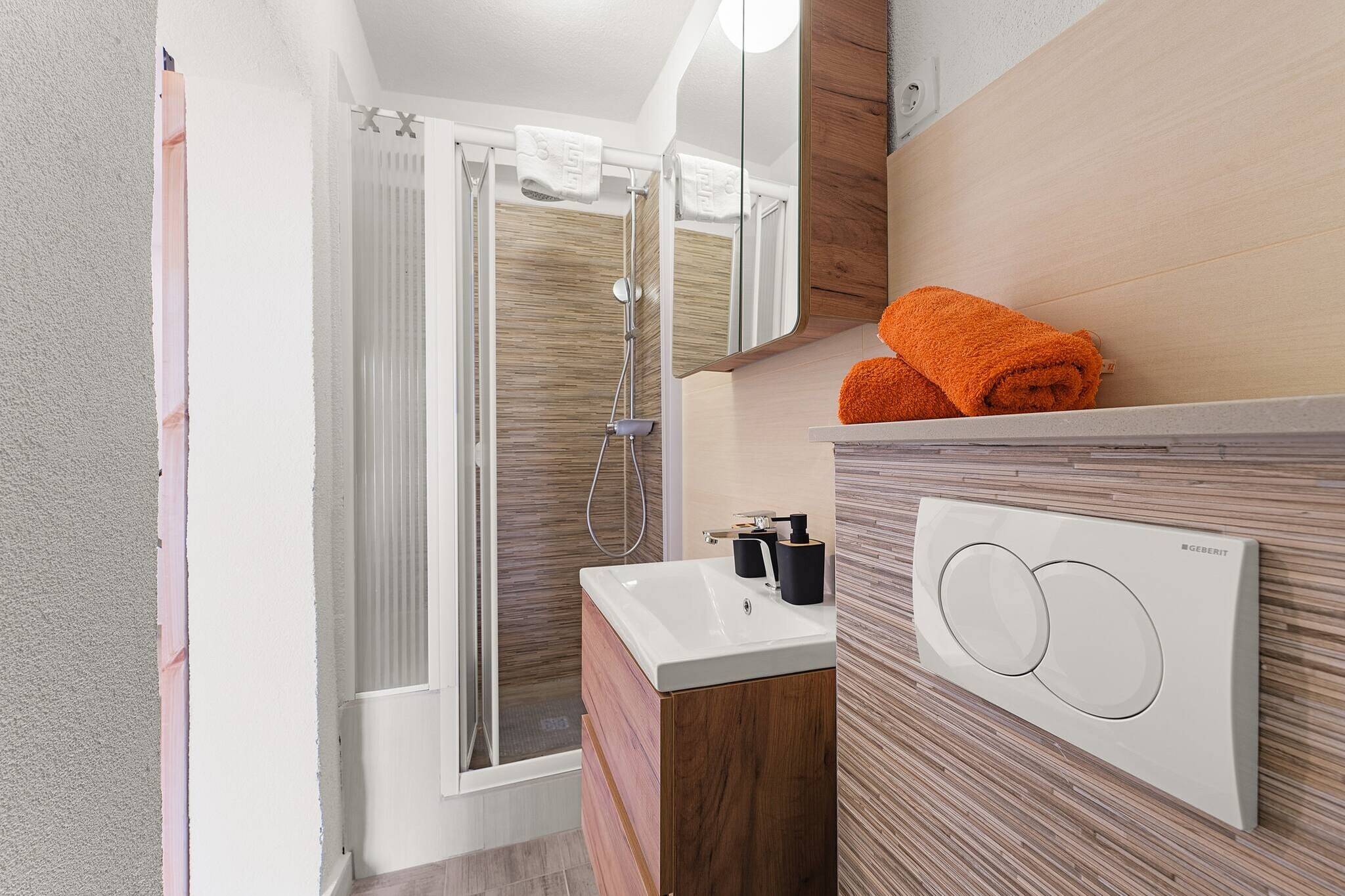 Apartments Kukljica - two bedroom apartment-Badkamer