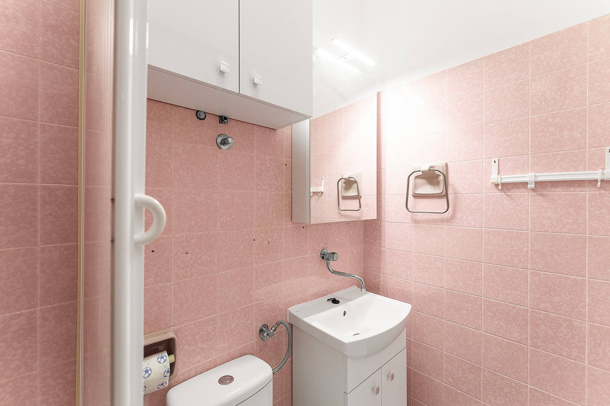 Apartments Kukljica - three bedroom apartment-Badkamer
