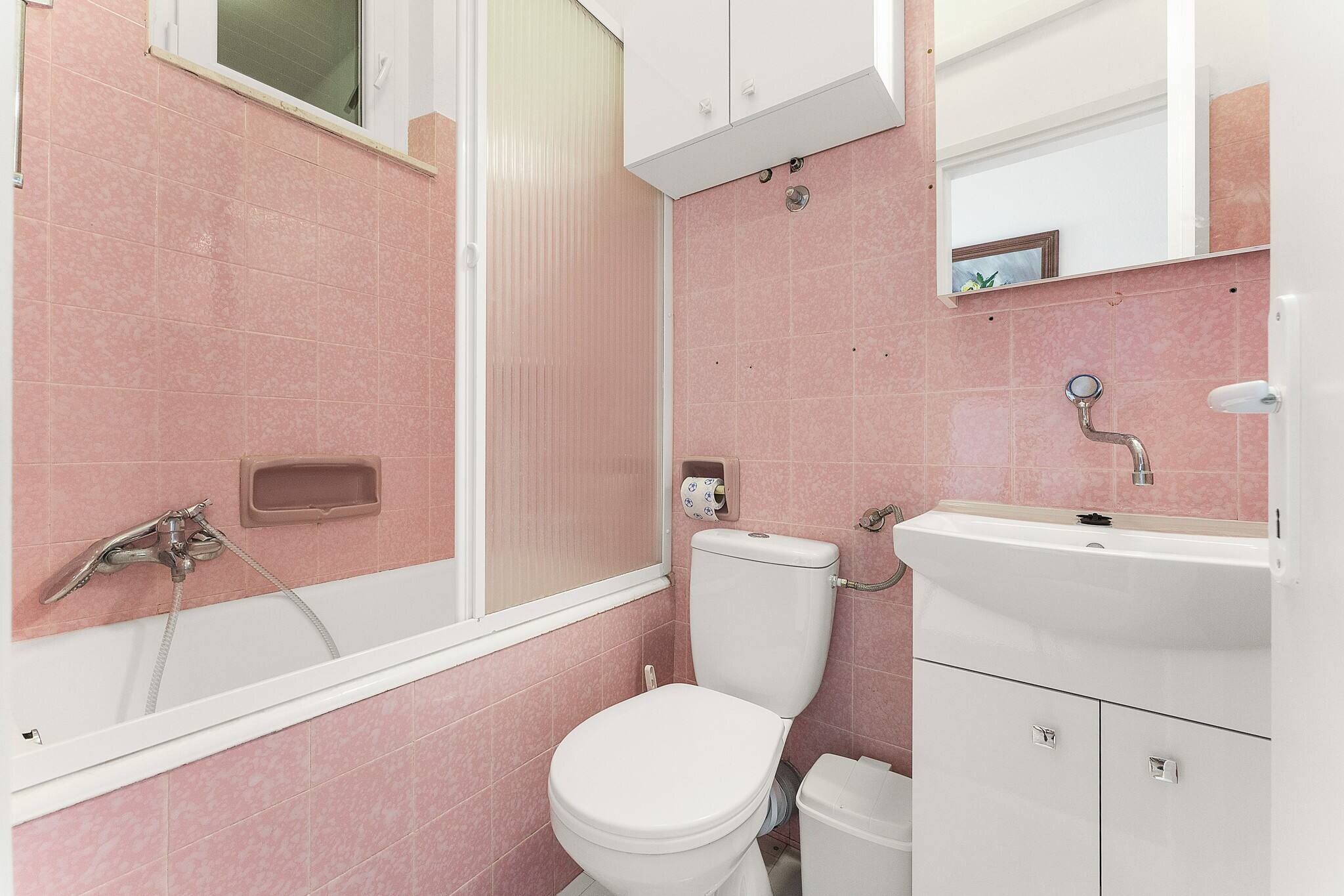 Apartments Kukljica - three bedroom apartment-Badkamer