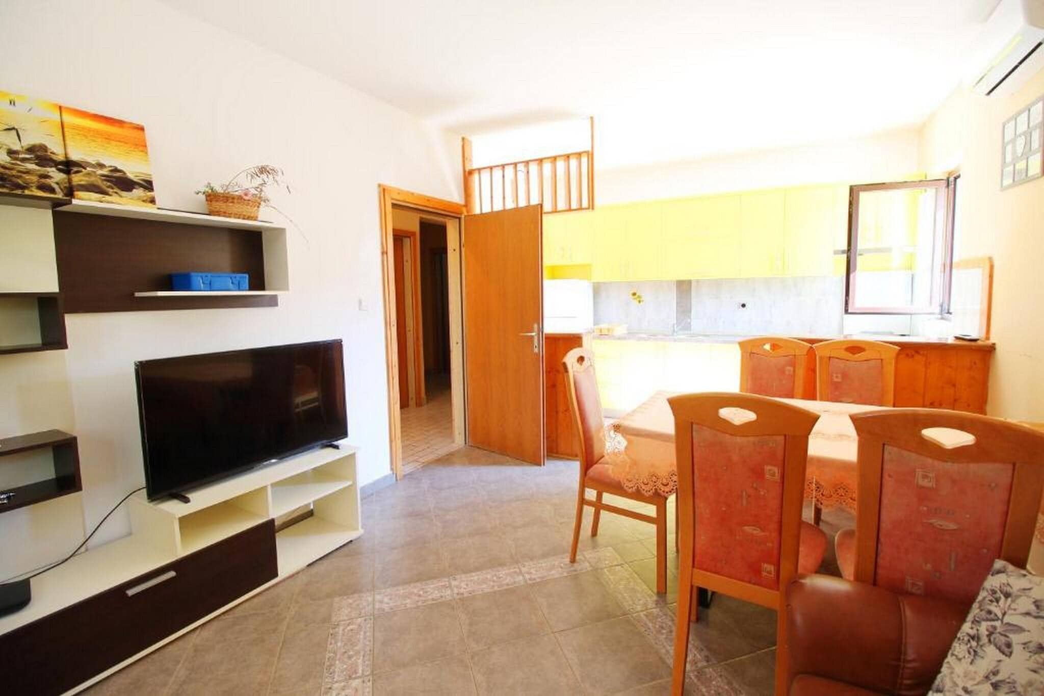 Apartments Dubravica - two bedroom apartment-Eetkamer