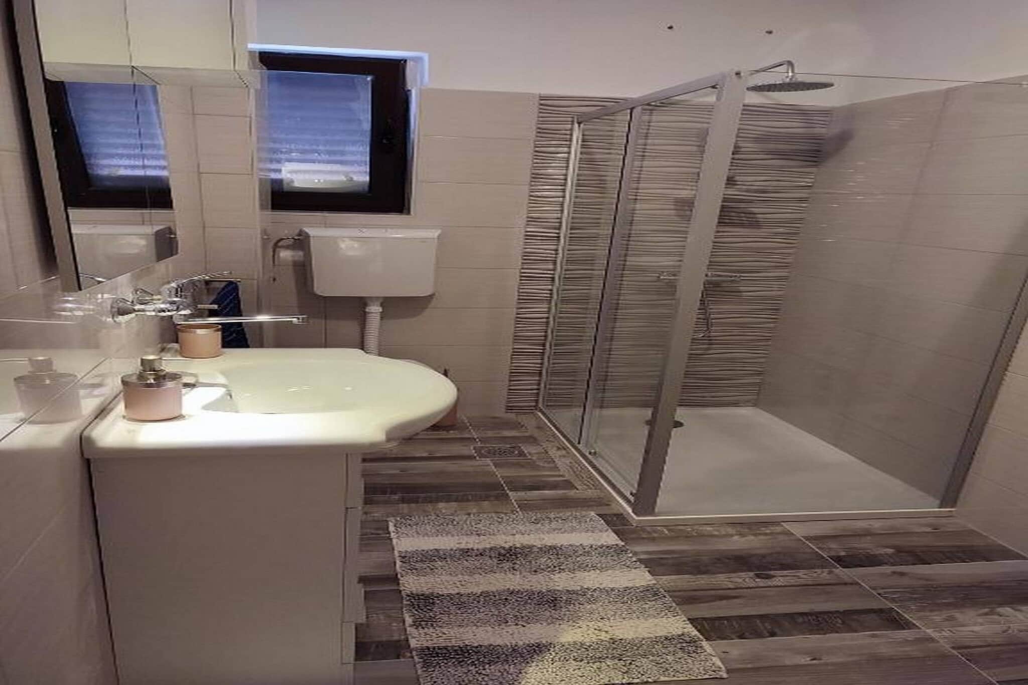 Apartments Dubravica - two bedroom apartment-Badkamer