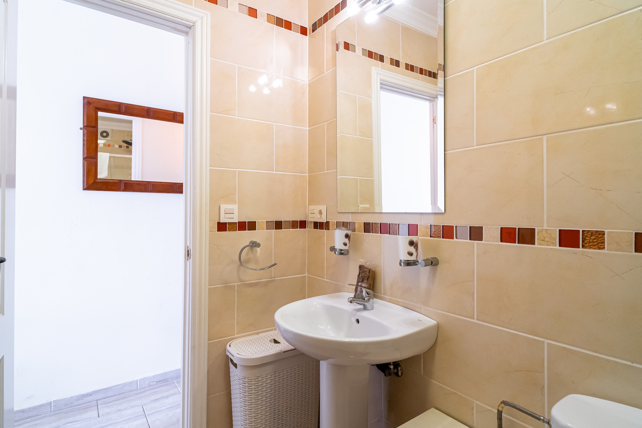 Capistrano Village Garden by Casasol-Bathroom