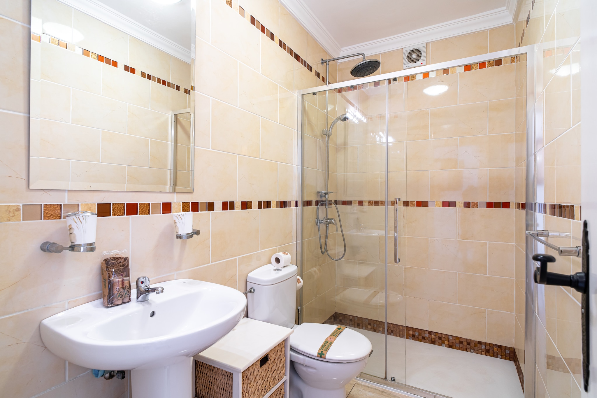 Capistrano Village Garden by Casasol-Bathroom