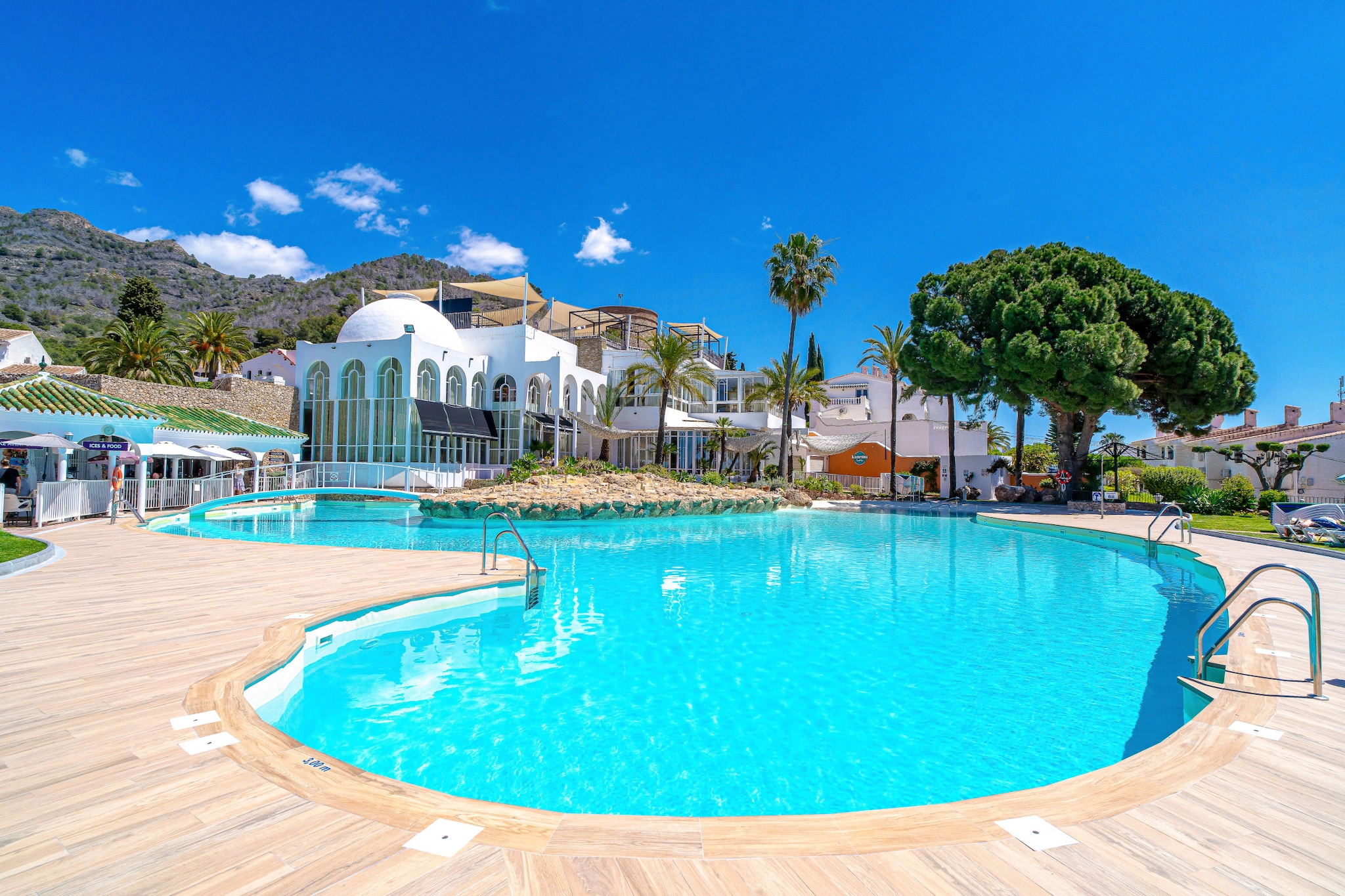 poolofhouse