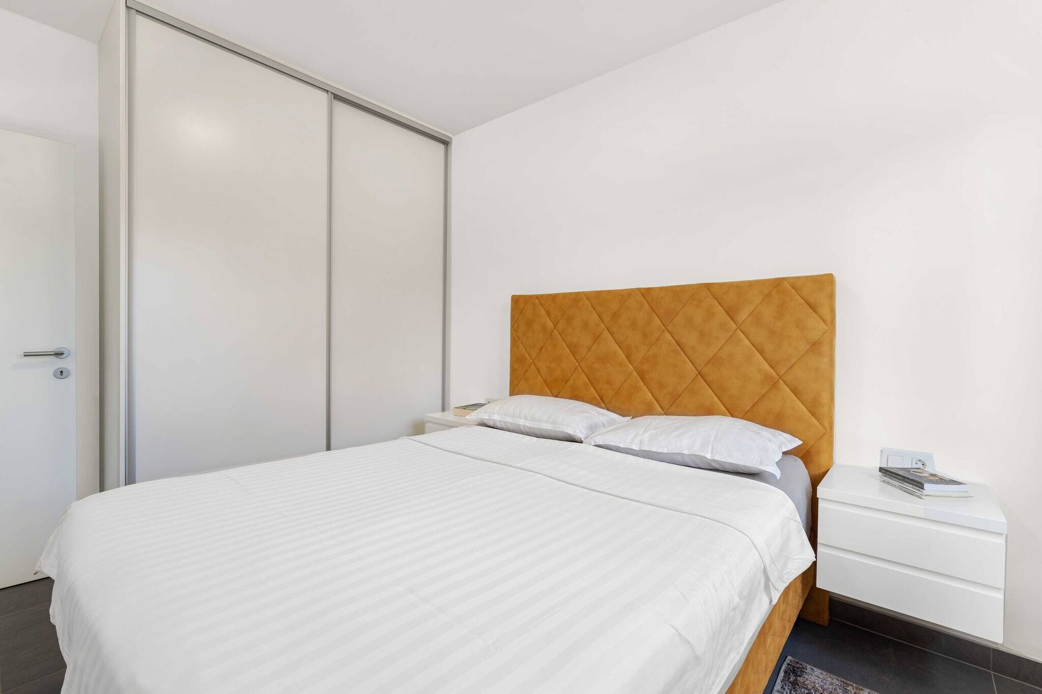 Apartments Velic - Three bedroom apartment C-Slaapkamer