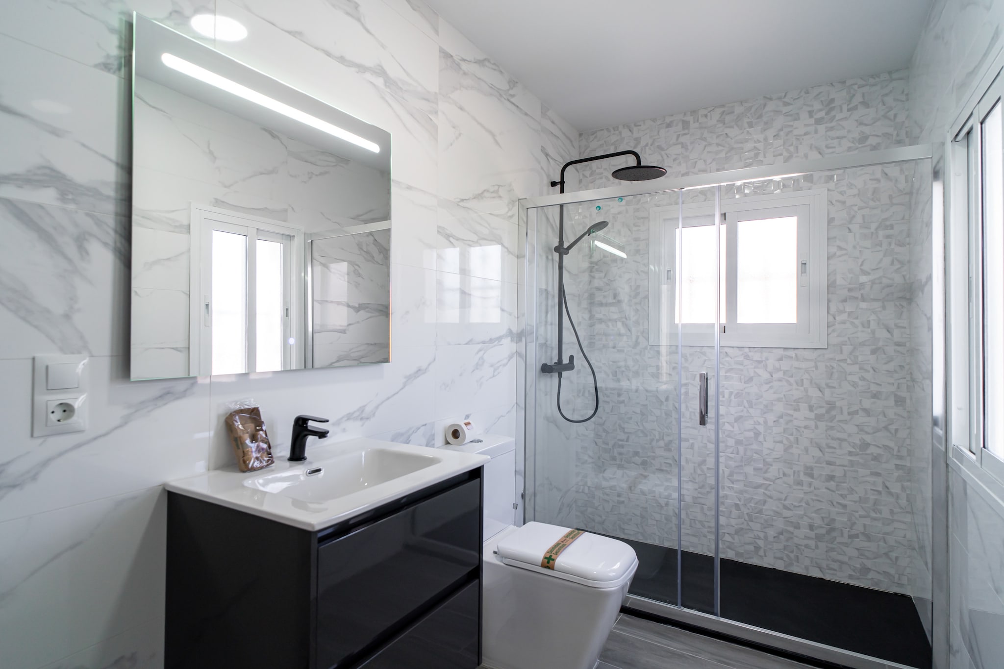 Villa Mauri Private Pool by Casasol-Badezimmer