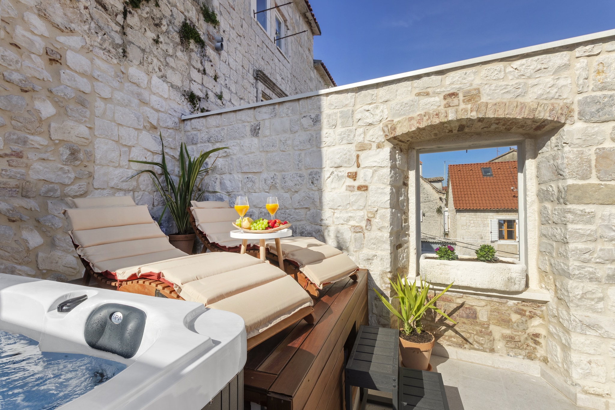 Stone House Trogir-Terras