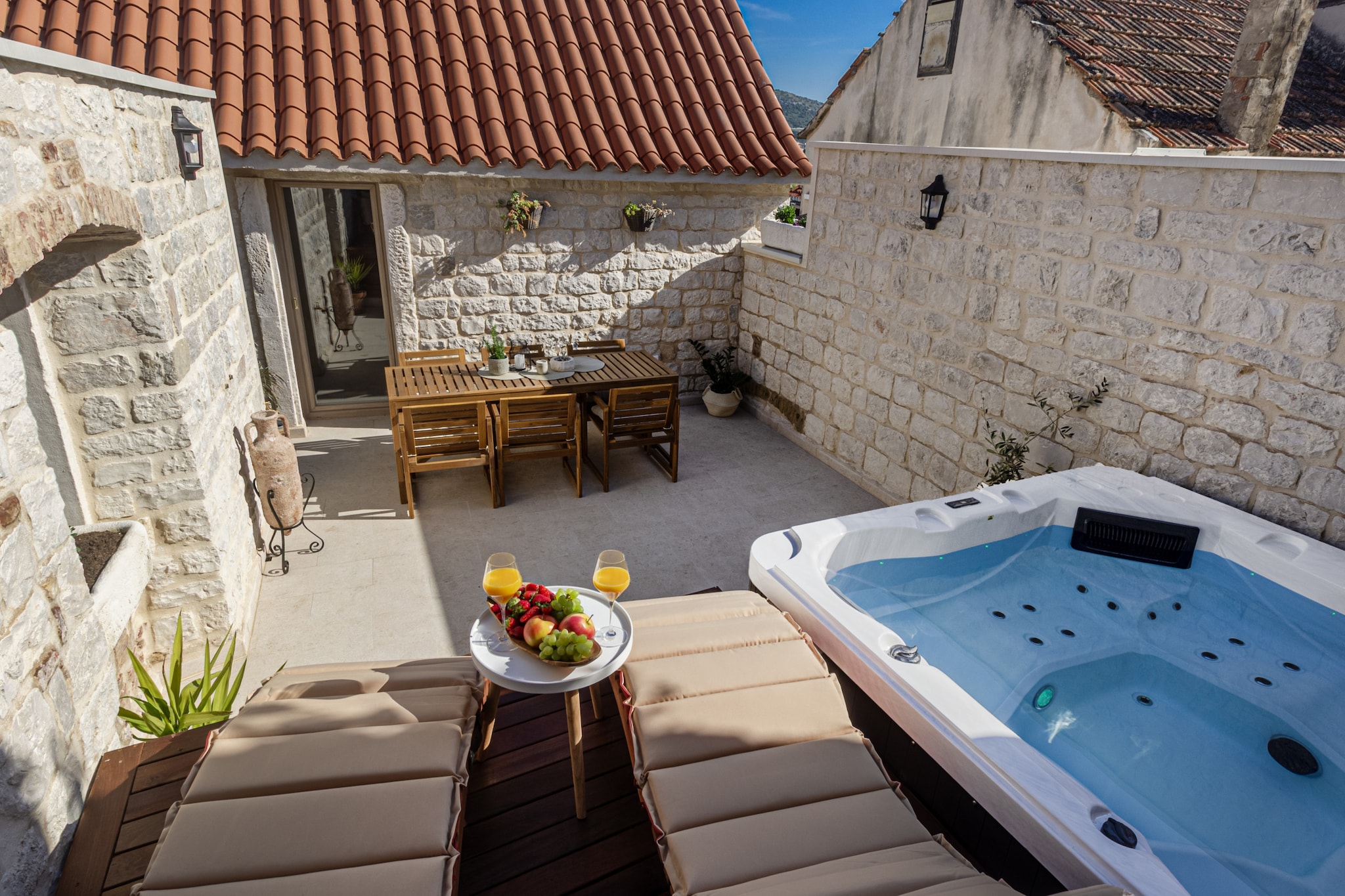 Stone House Trogir-Terras