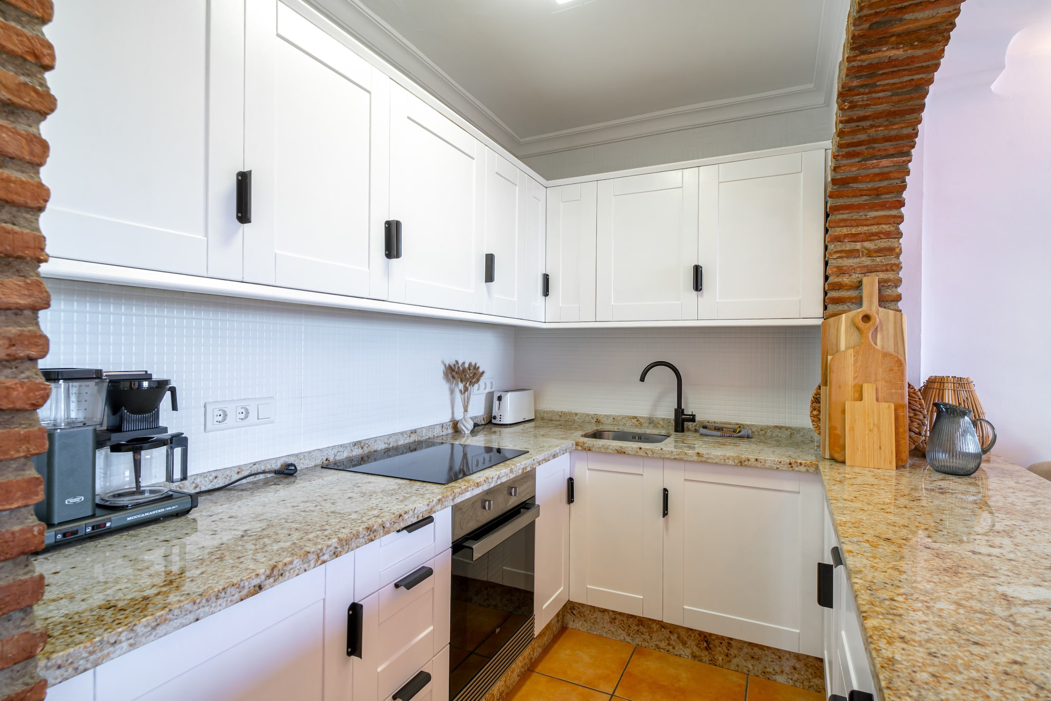 Oasis de Capistrano Rabat 28 by Casasol-Küche