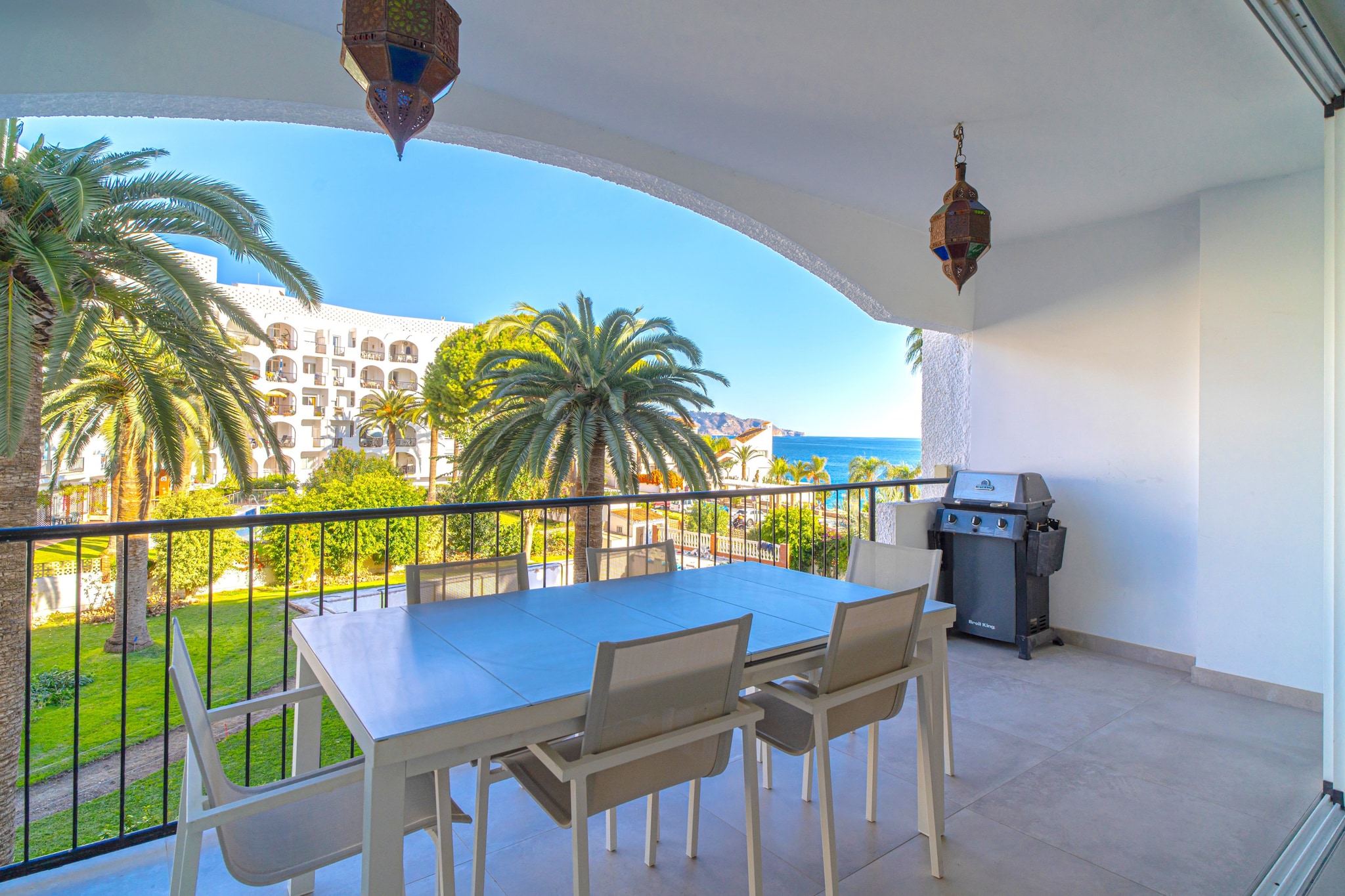 Carabeo 20 Apartment by Casasol-Terrasse