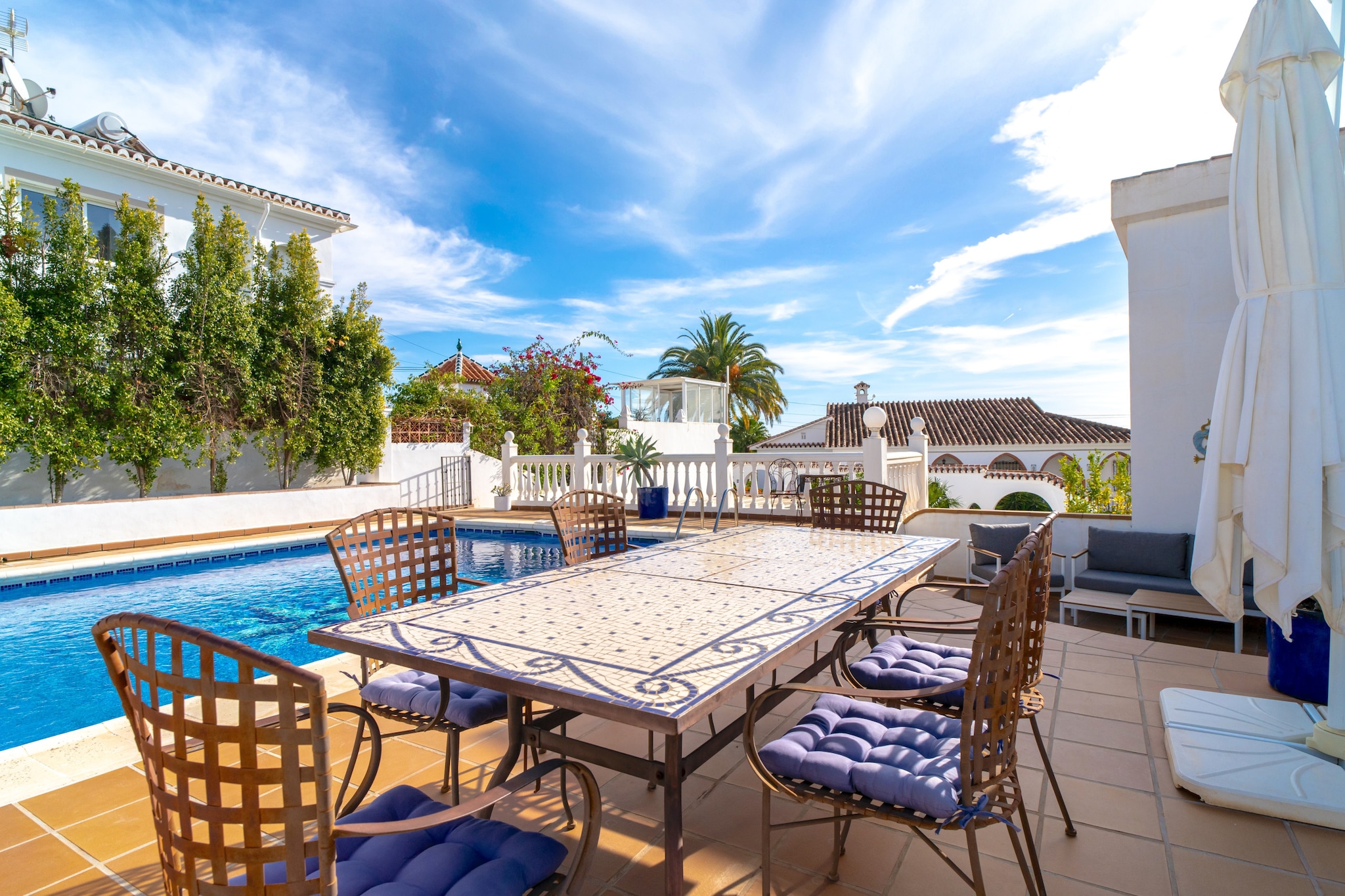 Villa Grande Luxe Private Pool by Casasol-Terrassenbalkon