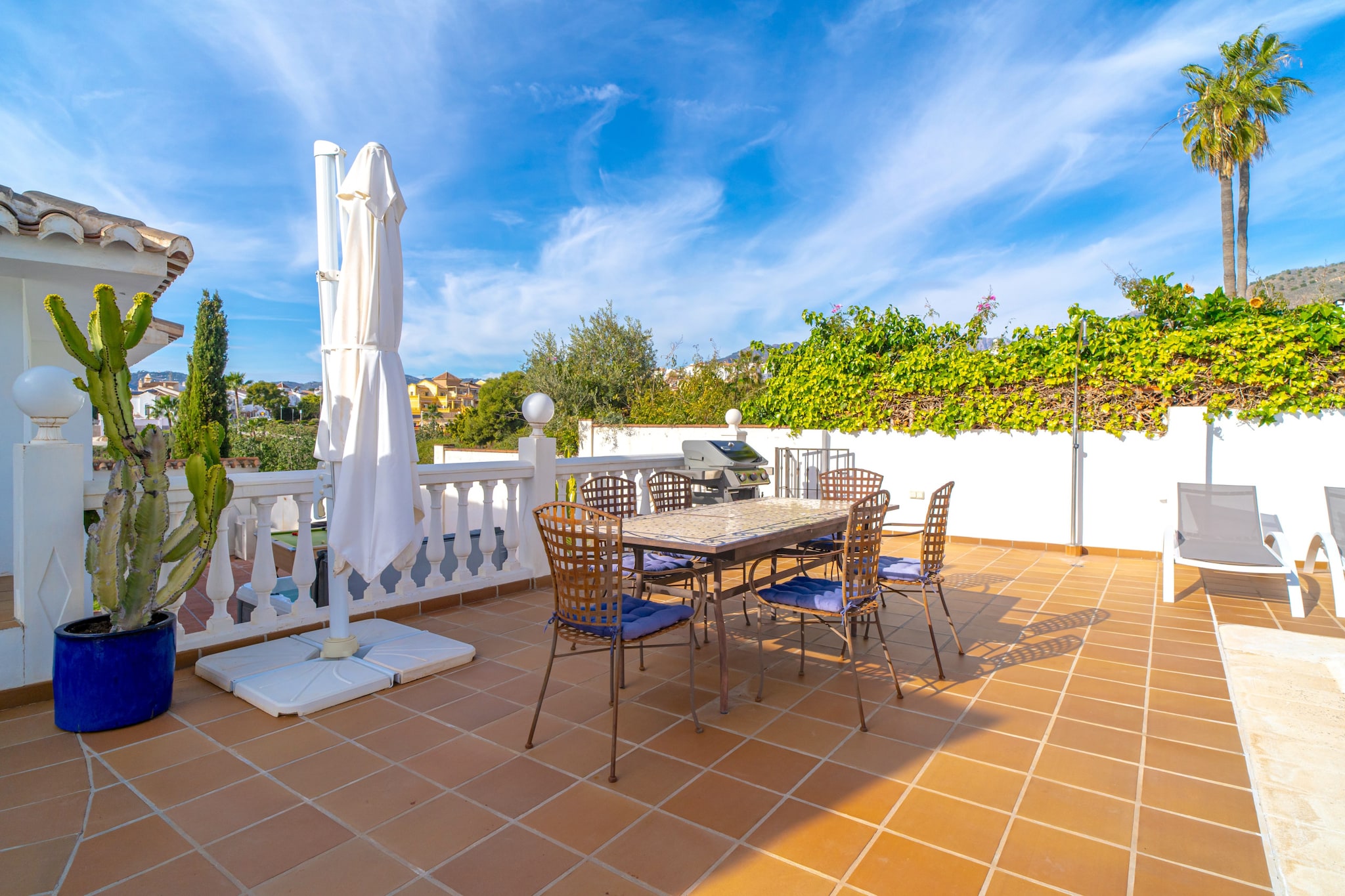Villa Grande Luxe Private Pool by Casasol-Terrassenbalkon