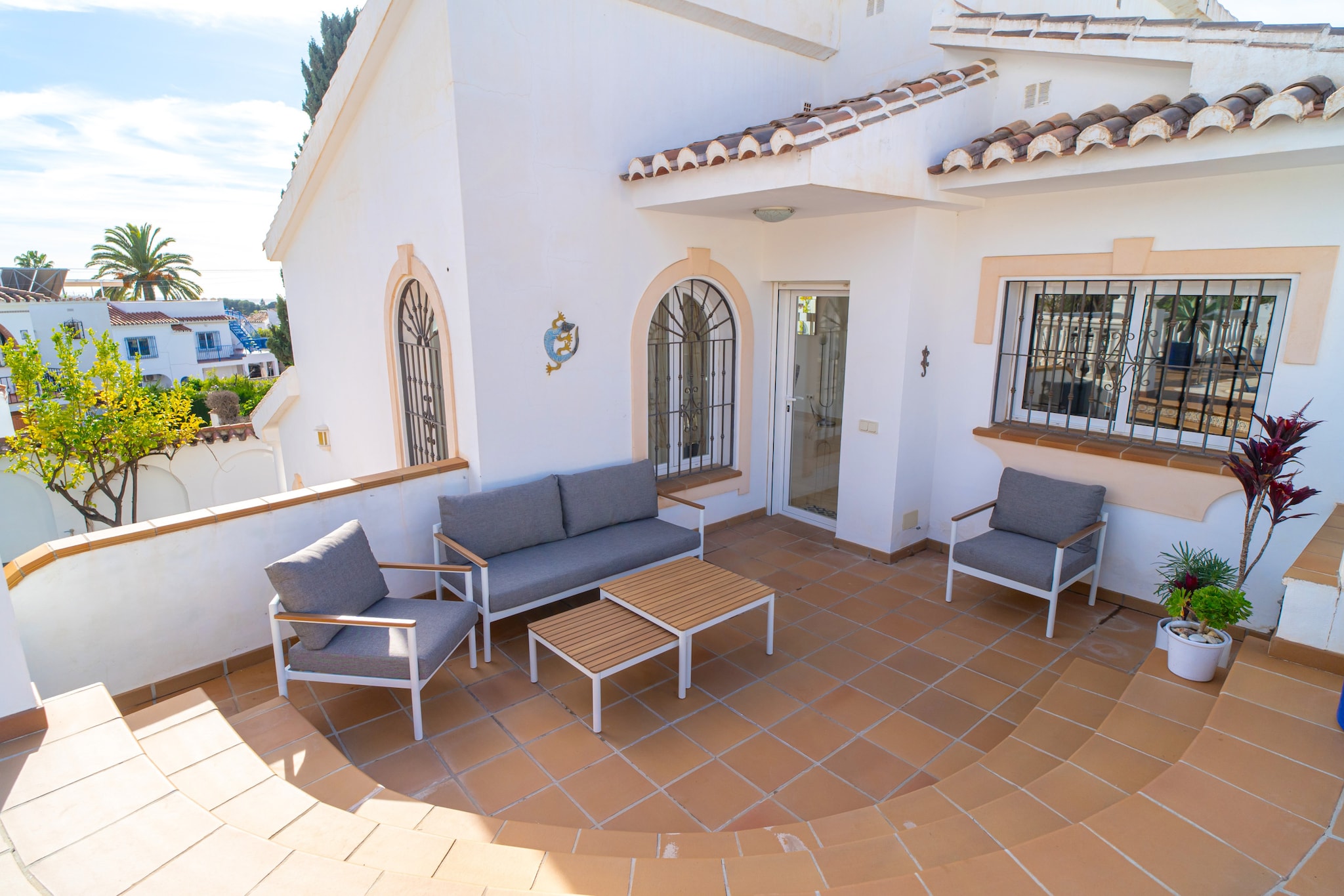 Villa Grande Luxe Private Pool by Casasol-Terrassenbalkon