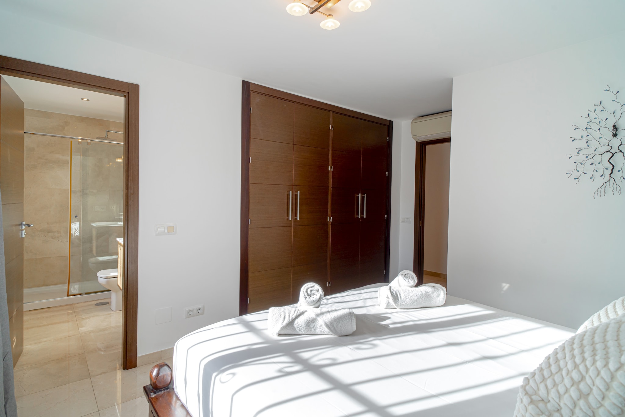 Villa Grande Luxe Private Pool by Casasol-Schlafzimmer