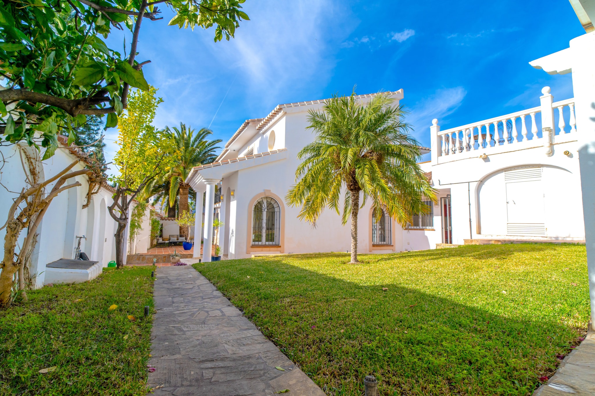 Villa Grande Luxe Private Pool by Casasol-Gärten Sommer