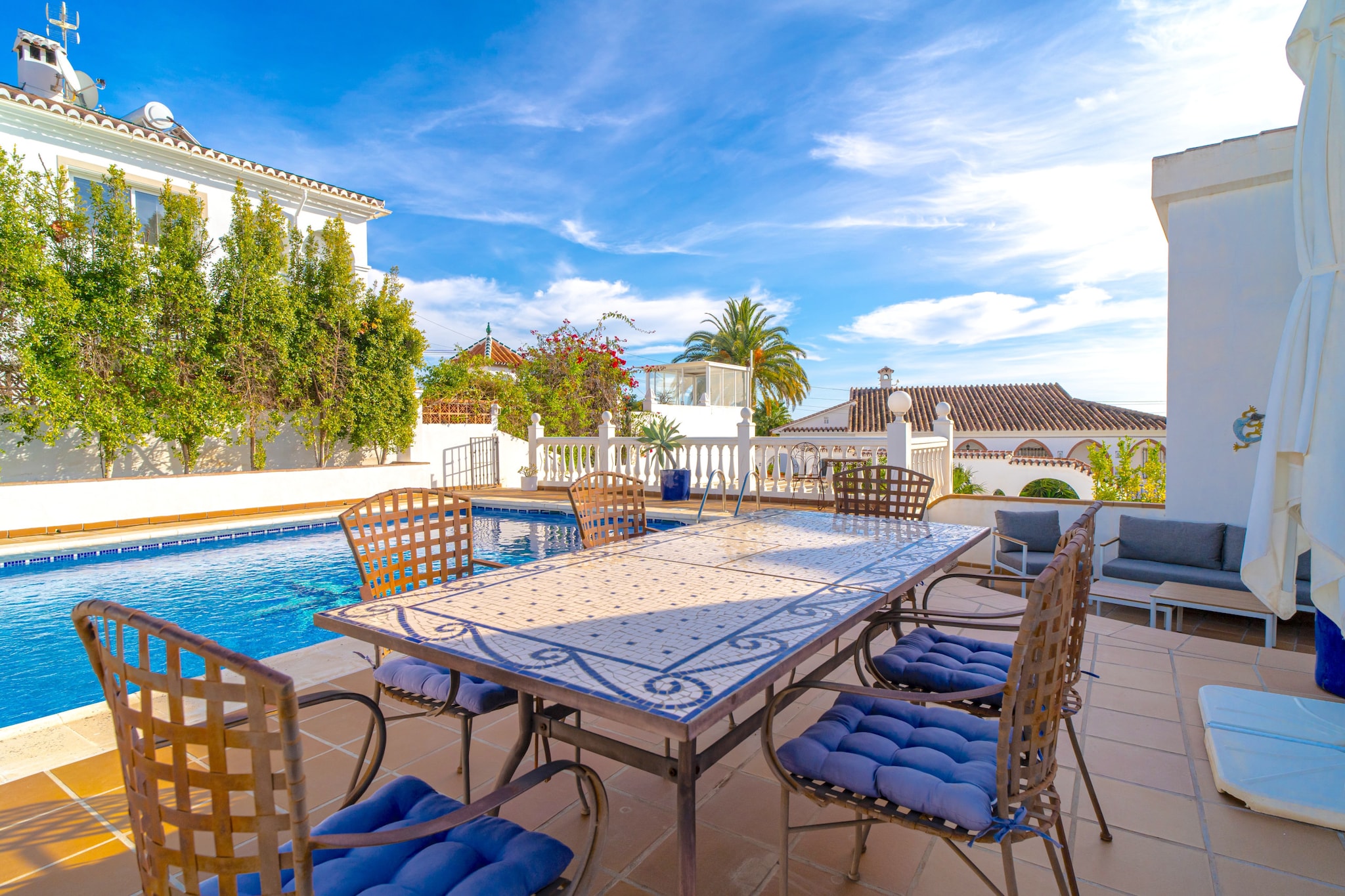 Villa Grande Luxe Private Pool by Casasol-Terrassenbalkon