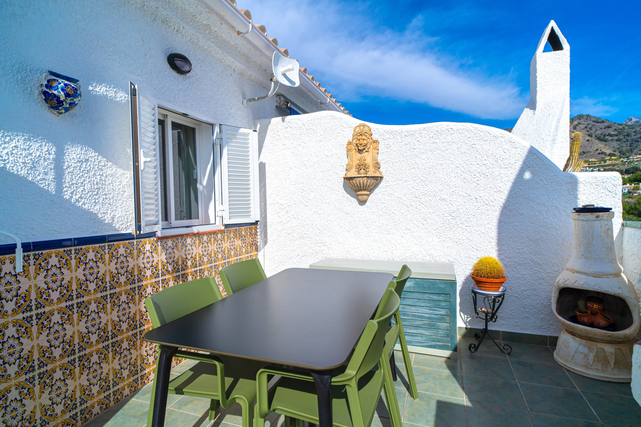 Sunny Terrace Chimenea by Casasol-Terrasse