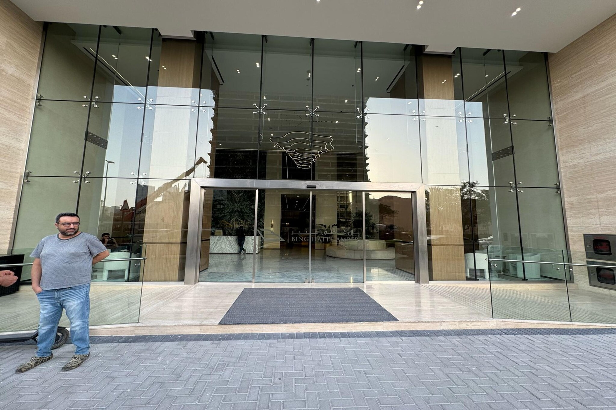 Lux 1BR JVC with Pool, Gym & BBQ Access