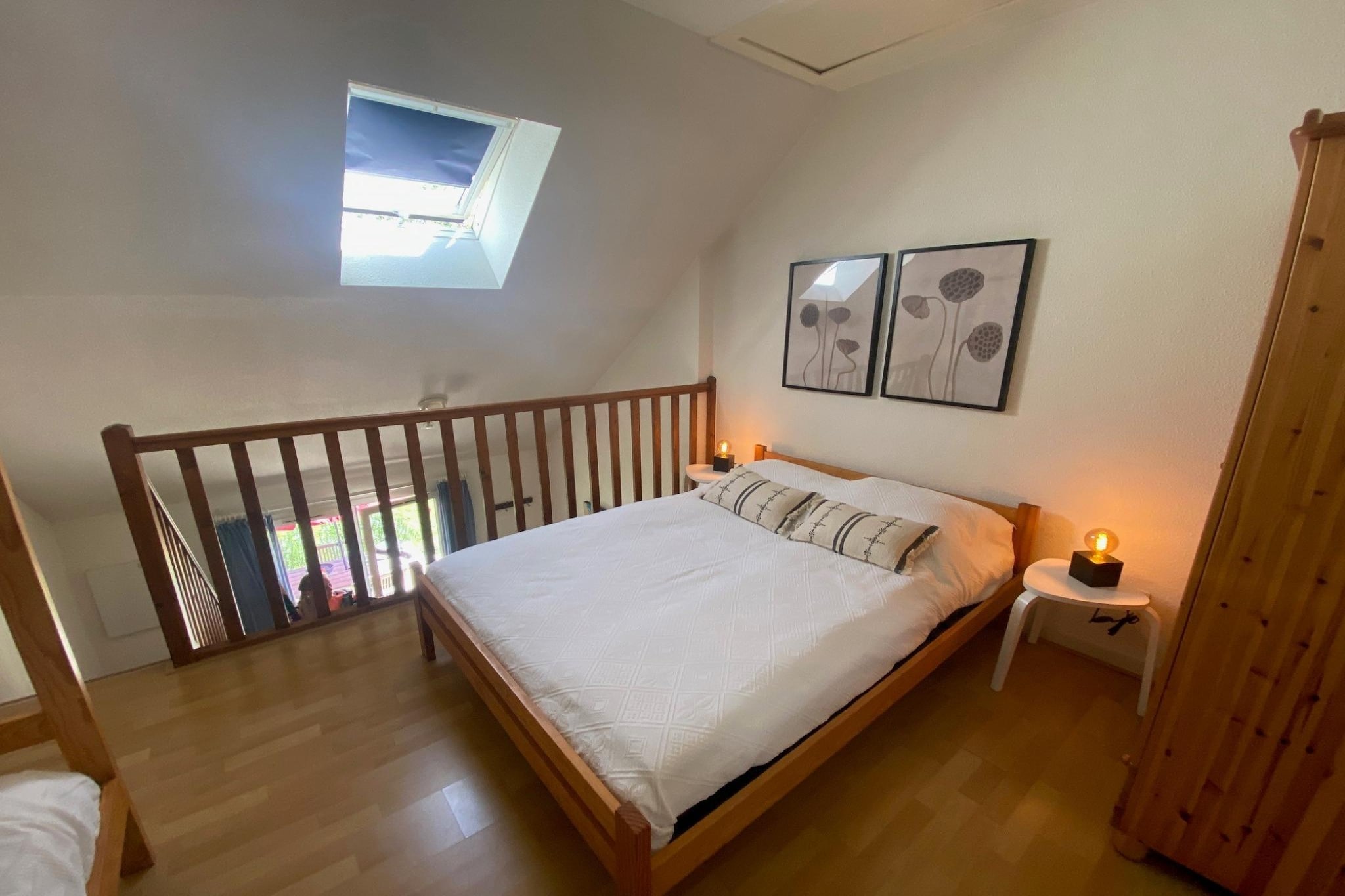 Sur la Cave-Bedroom