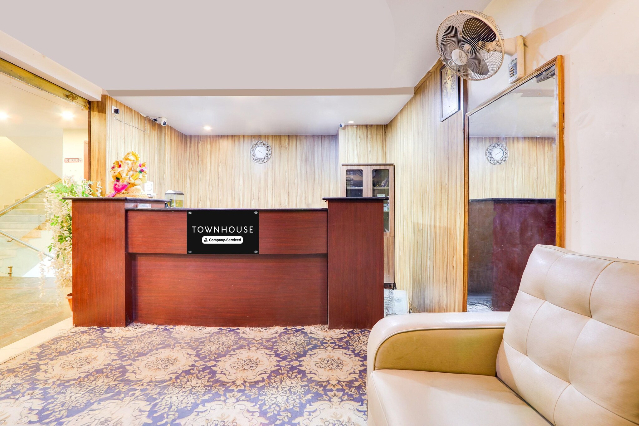 Ground floor: (bedroom(double bed, TV, seating area, air conditioning, lift, telephone), bathroom(bathtub or shower, shower, washbasin, toilet, Towels incl., shampoo, body soap, hot water))