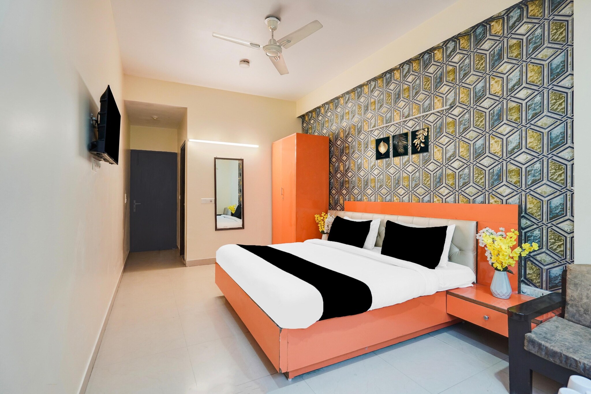 Premium Stays at Sector 55 Noida