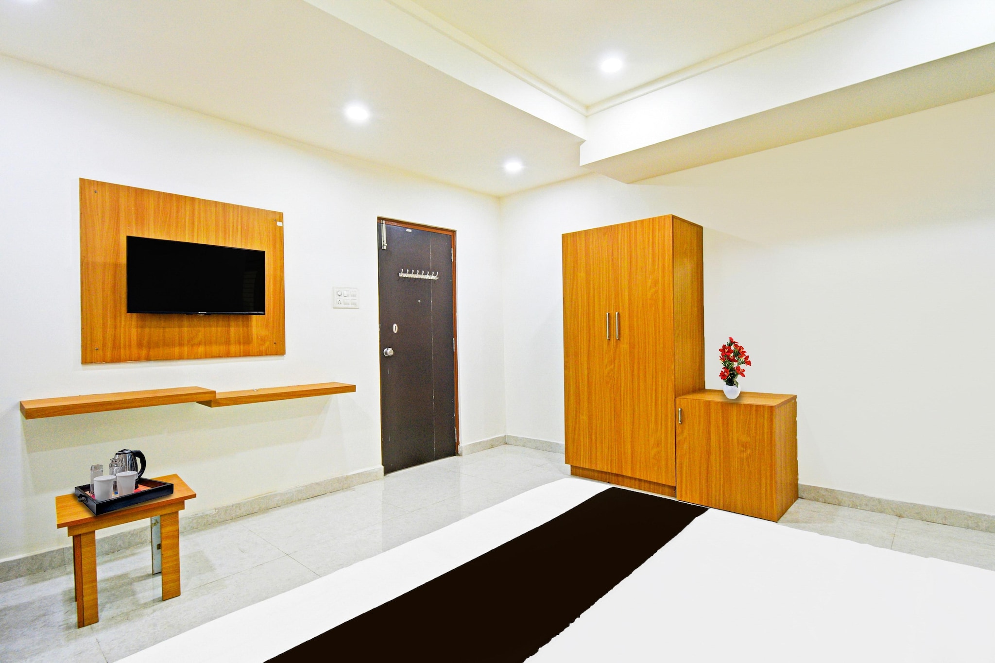 Situated within 4.1 km of Mecca Masjid and 4.8 km of Chowmahalla Palace, Urban Bliss Stays near Charminar Hyderabad features rooms with air conditioning and a private bathroom in SurÅ«rnagar. This 2-star hotel offers room service, a 24-hour front desk and free WiFi. The hotel has family rooms.

The rooms at the hotel are fitted with a seating area, a flat-screen TV with satellite channels and a private bathroom with free toiletries and a bath or shower. Guest rooms have a desk.

A continental breakfast is available at Urban Bliss Stays near Charminar Hyderabad.

Charminar is 5 km from the accommodation, while AP State Archaeology Museum is 7.9 km from the property. Rajiv Gandhi International Airport is 17 km away.

Unmarried couples are warmly welcome at this property.
Guests with local ID proof are warmly welcome.
Early Check-In Policy: A full dayâ€™s room rate will be charged for check-ins before 6:00 AM. Complimentary early check-in is available between 6:00 AM and 10:00 AM, subject to room availability.
Check-in is only available to guests aged 18 and above. Please provide a government-issued ID to confirmÂ yourÂ age.

