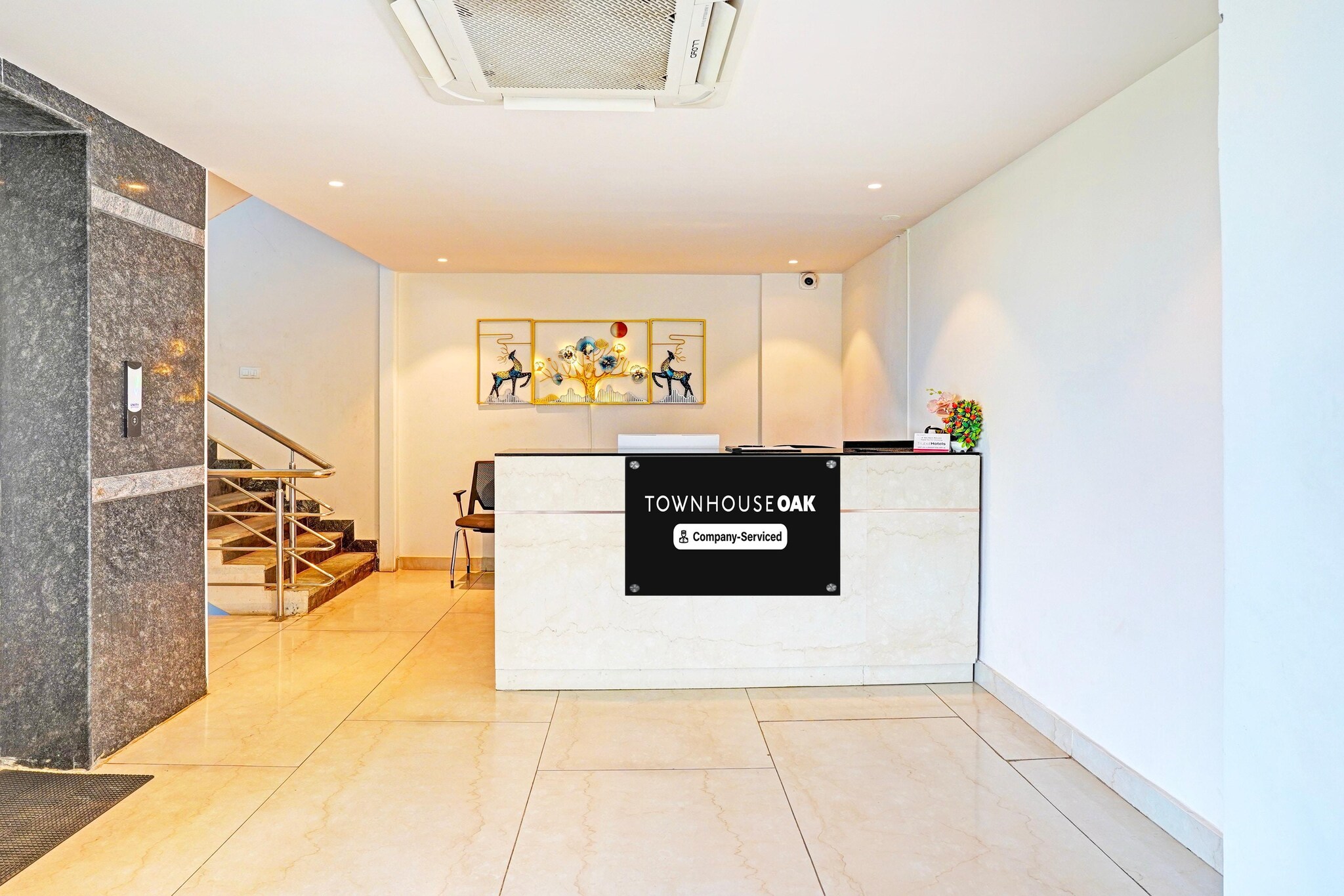 Located within 14 km of Forum Mall, Koramangala and 18 km of Brigade Road, Premium Stays by Hotel Trubell Electronic City provides rooms with air conditioning and a private bathroom in Bangalore. With free WiFi, this 3-star hotel offers room service and a 24-hour front desk. The hotel features family rooms.
All units at the hotel are equipped with a seating area, a flat-screen TV with satellite channels and a private bathroom with free toiletries and a bath or shower. All rooms include a desk.
Cubbon Park is 20 km from Premium Stays by Hotel Trubell Electronic City, while Kanteerava Indoor Stadium is 20 km away. Kempegowda International Airport is 55 km from the property.
Unmarried couples are warmly welcome at this property.
Guests with local ID proof are warmly welcome.
Early Check-In Policy: A full day’s room rate will be charged for check-ins before 6:00 AM. Complimentary early check-in is available between 6:00 AM and 10:00 AM, subject to room availability.
Check-in is only available to guests aged 18 and above. Please provide a government-issued ID to confirm your age.