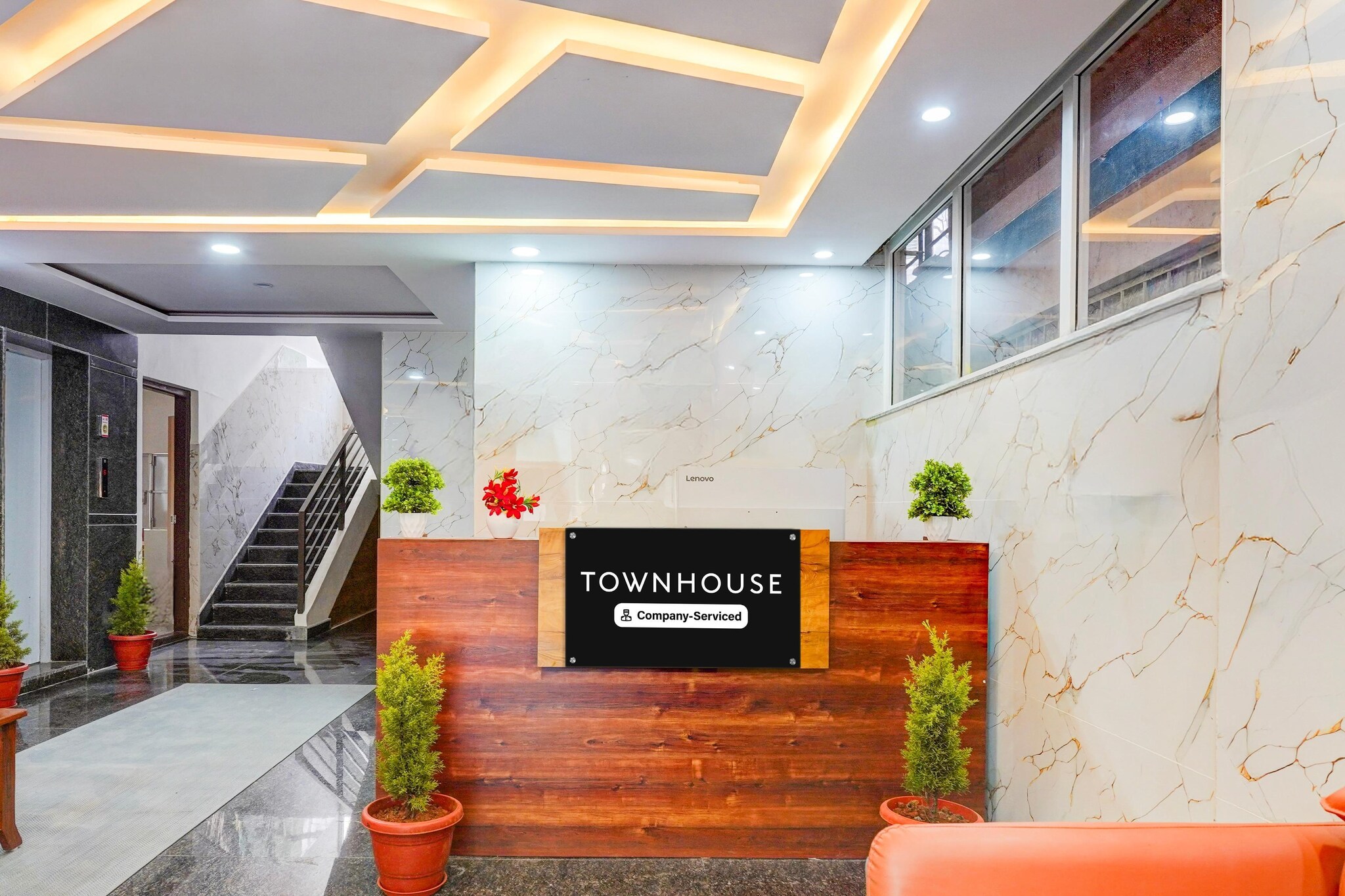 Ground floor: (bedroom(double bed, TV, seating area, electric kettle, air conditioning, telephone), bathroom(bathtub or shower, shower, washbasin, toilet, Towels incl., shampoo, body soap, hot water))