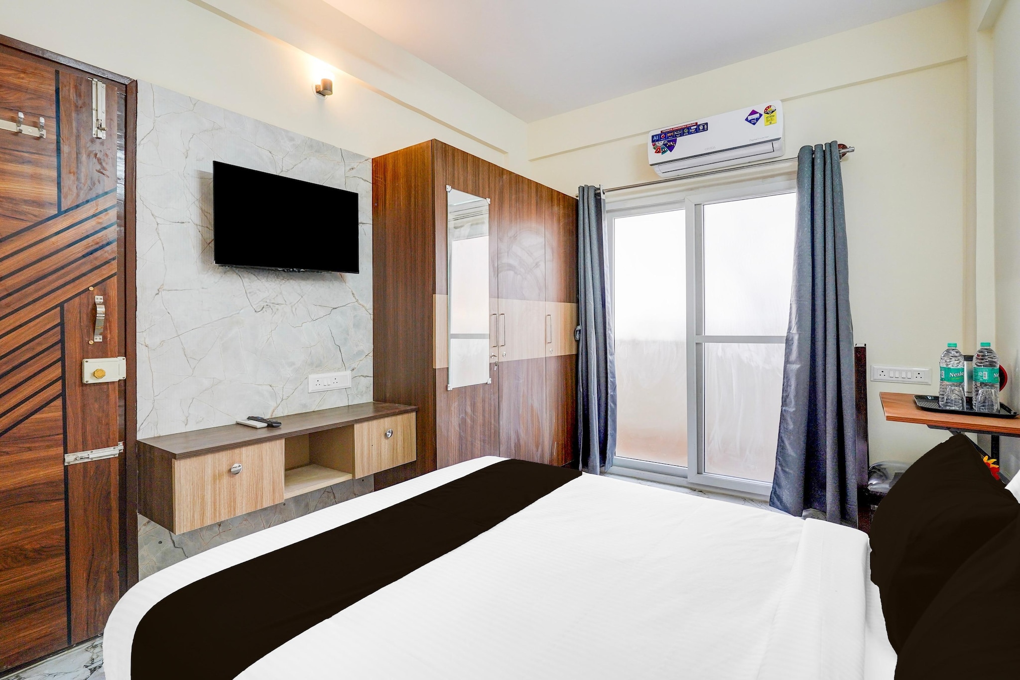 Elite Stays at Marathalli with Inhouse Restaurant